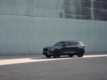 B3 AUT PLUS BLACK EDITION