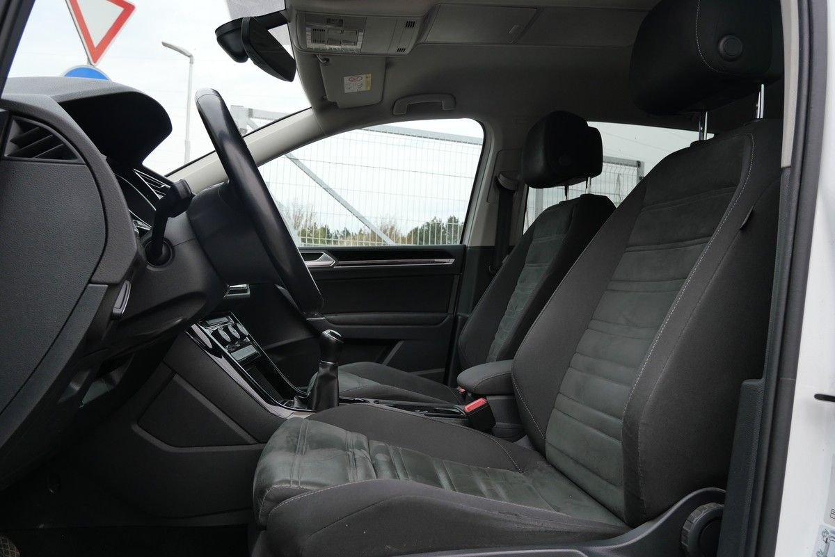 Volkswagen Touran, 1.6 TDI 81 kW Highline - fotka 5