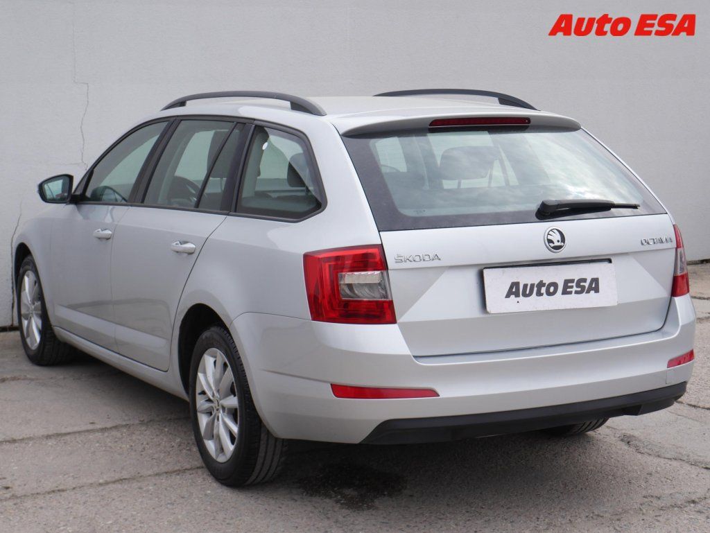 Škoda Octavia, 1.6 TDi,Ambition - fotka 4