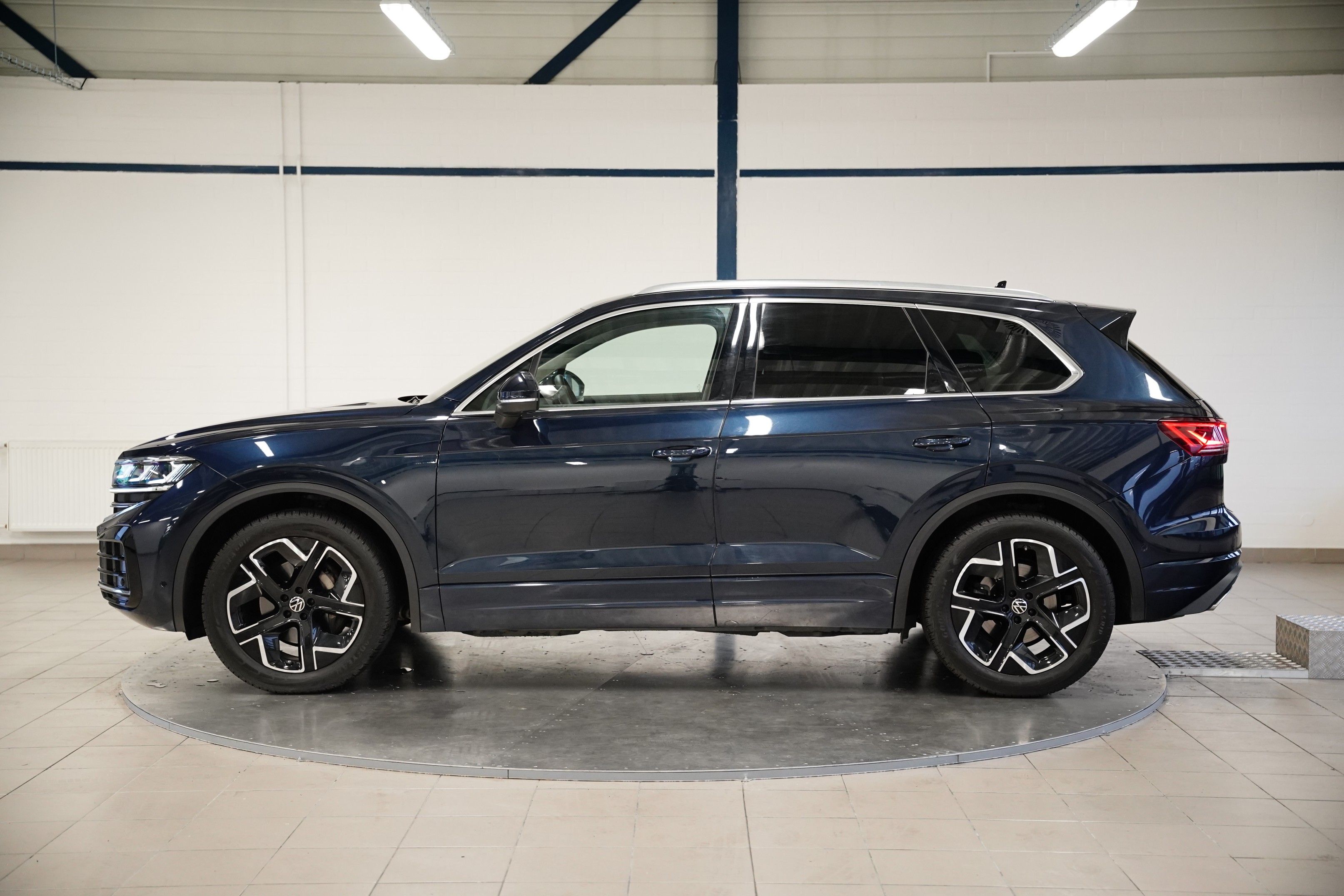 Volkswagen Touareg, 3.0 TDi 210kW Elegance Tiptron - fotka 3