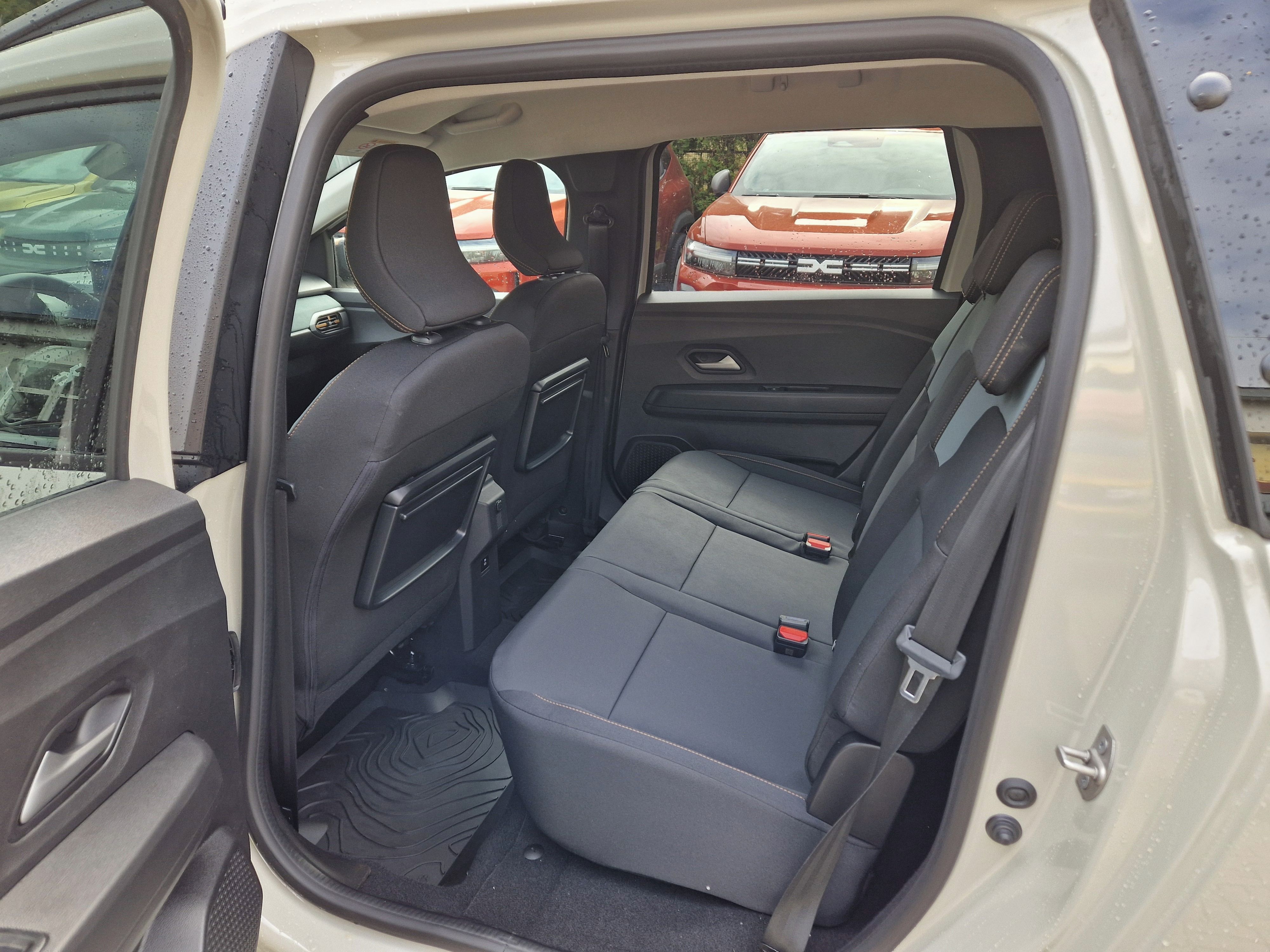 Dacia Jogger, Extreme Eco-G 120 7 míst - fotka 6