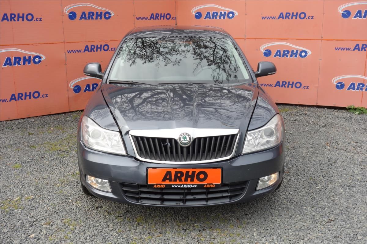 Škoda Octavia, 1,9 TDi 77KW, ČR, ELEGANCE. - fotka 2