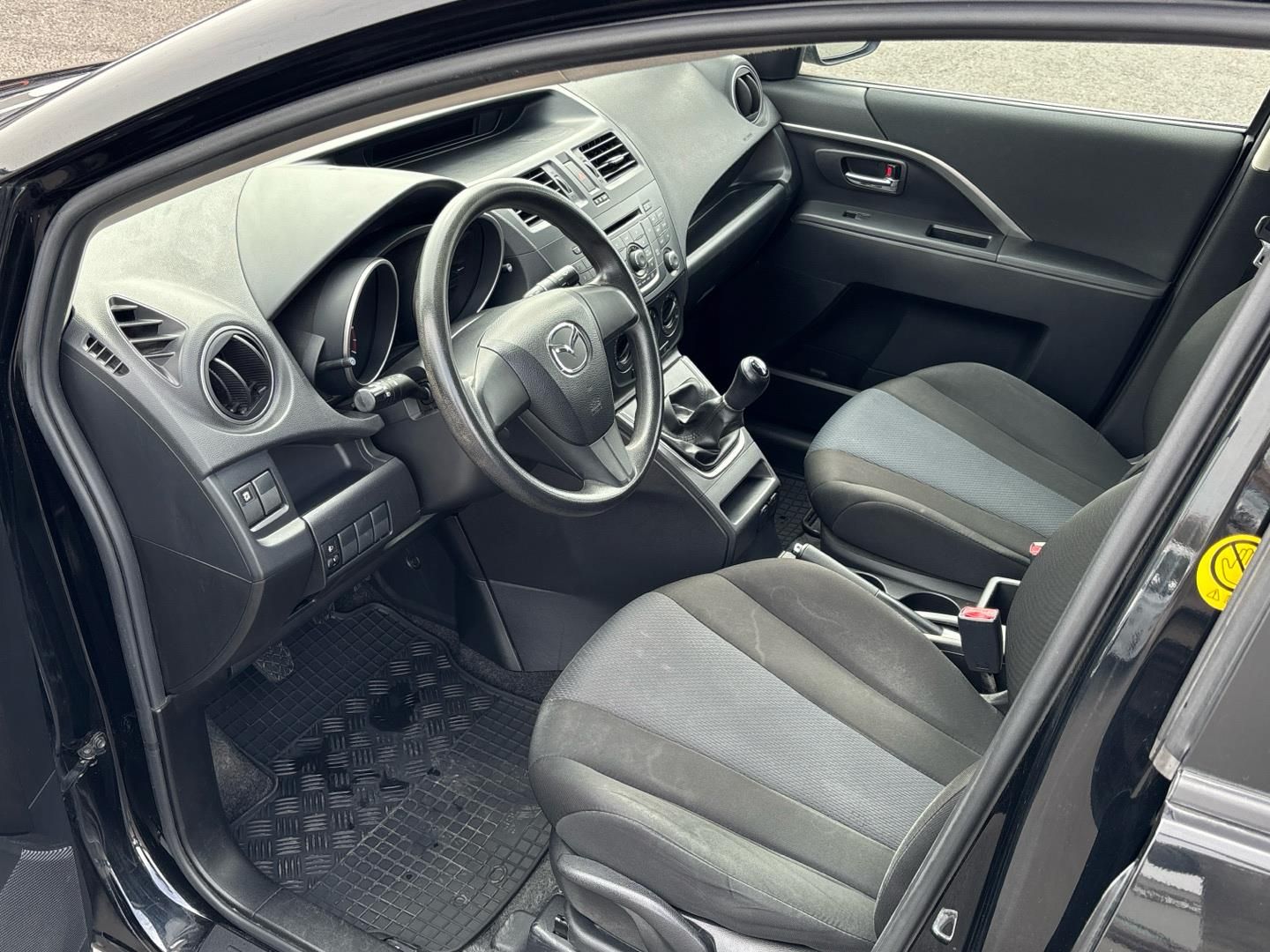 Mazda 5, 1.8 i / 85 kW Emotion - fotka 6