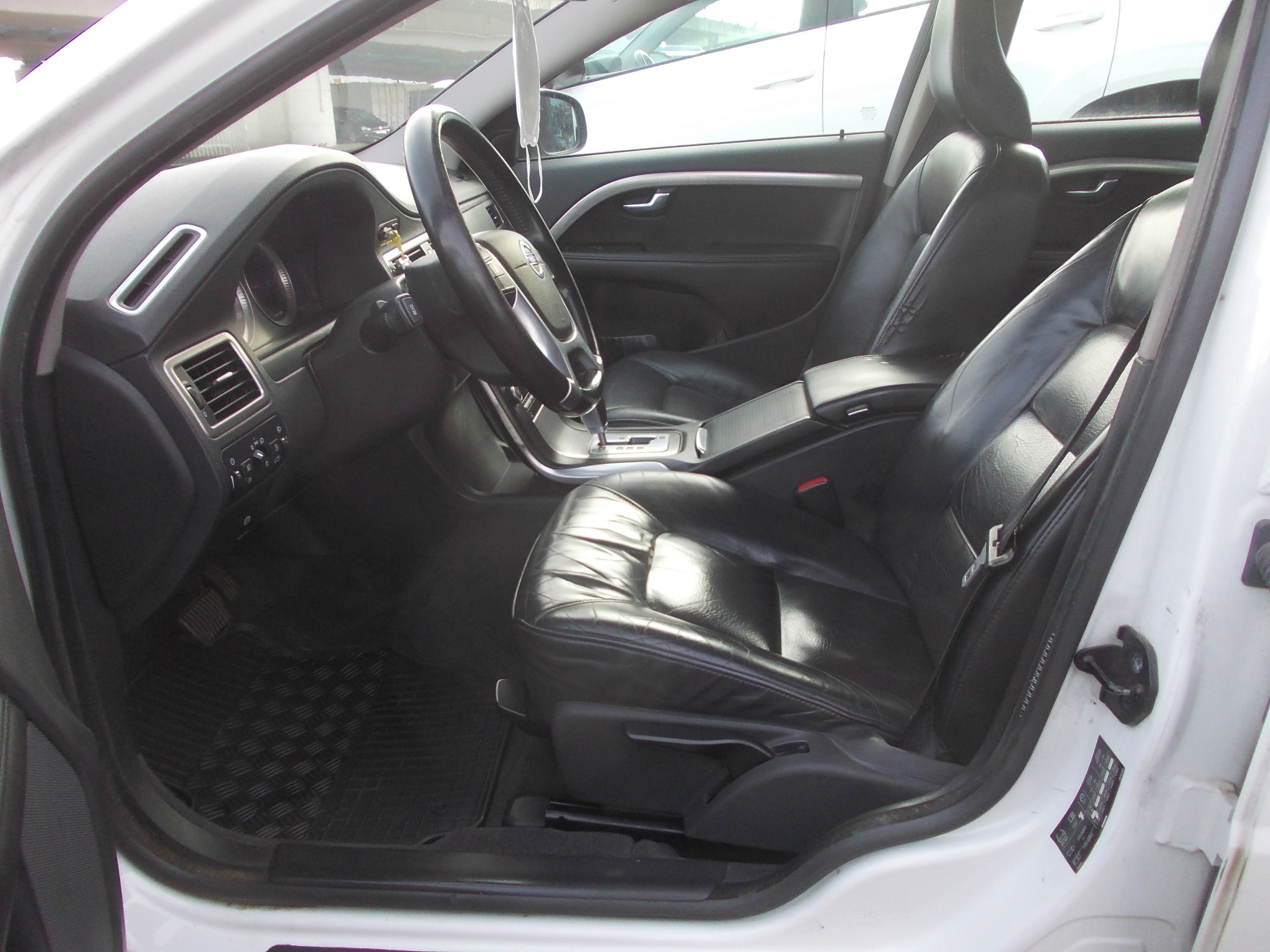 Volvo S80, 2.4 D5 151KW - fotka 6