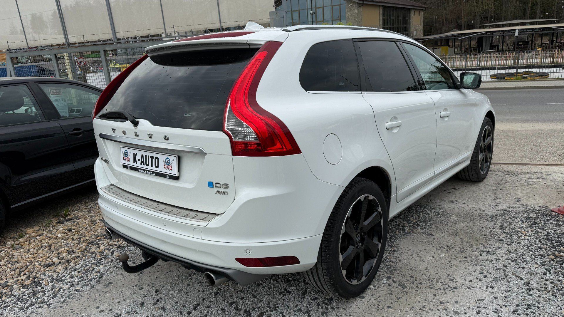 Volvo XC60, 2.4D 158kW *Nové v ČR*Tažné* - fotka 4
