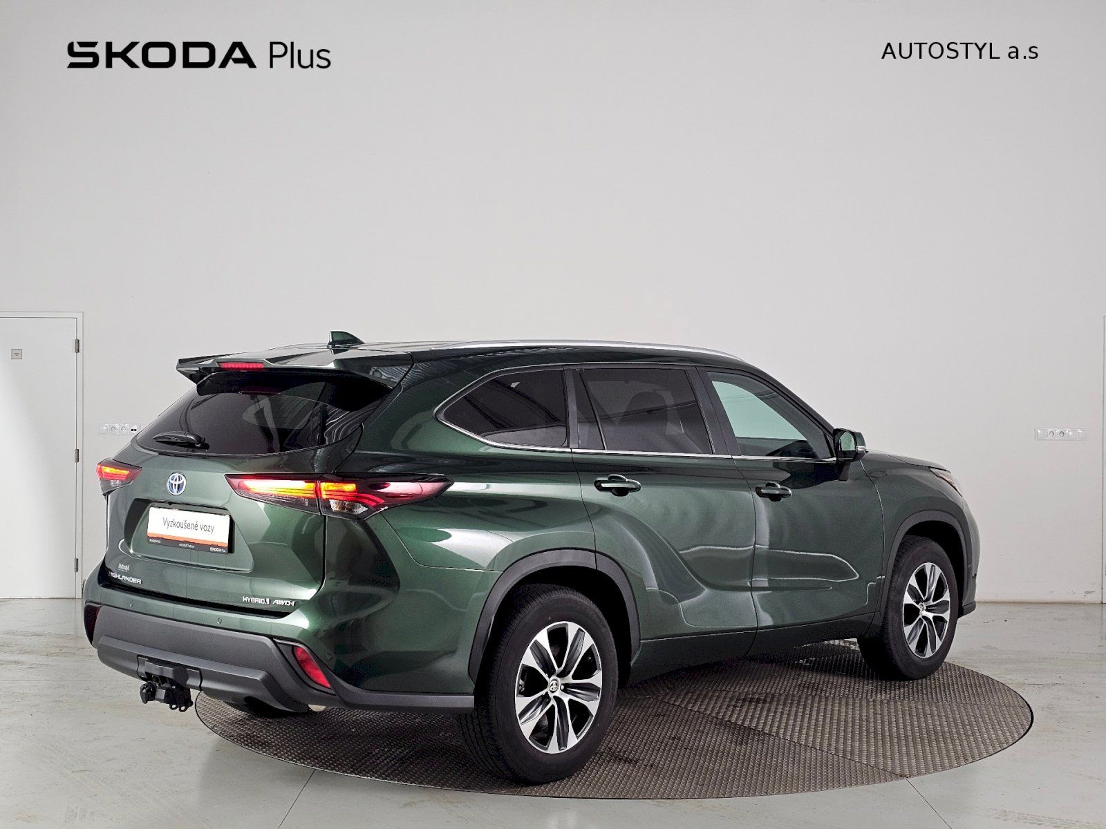 Toyota Highlander, 2.5HEV 248k COMFORT 7S tažné - fotka 2