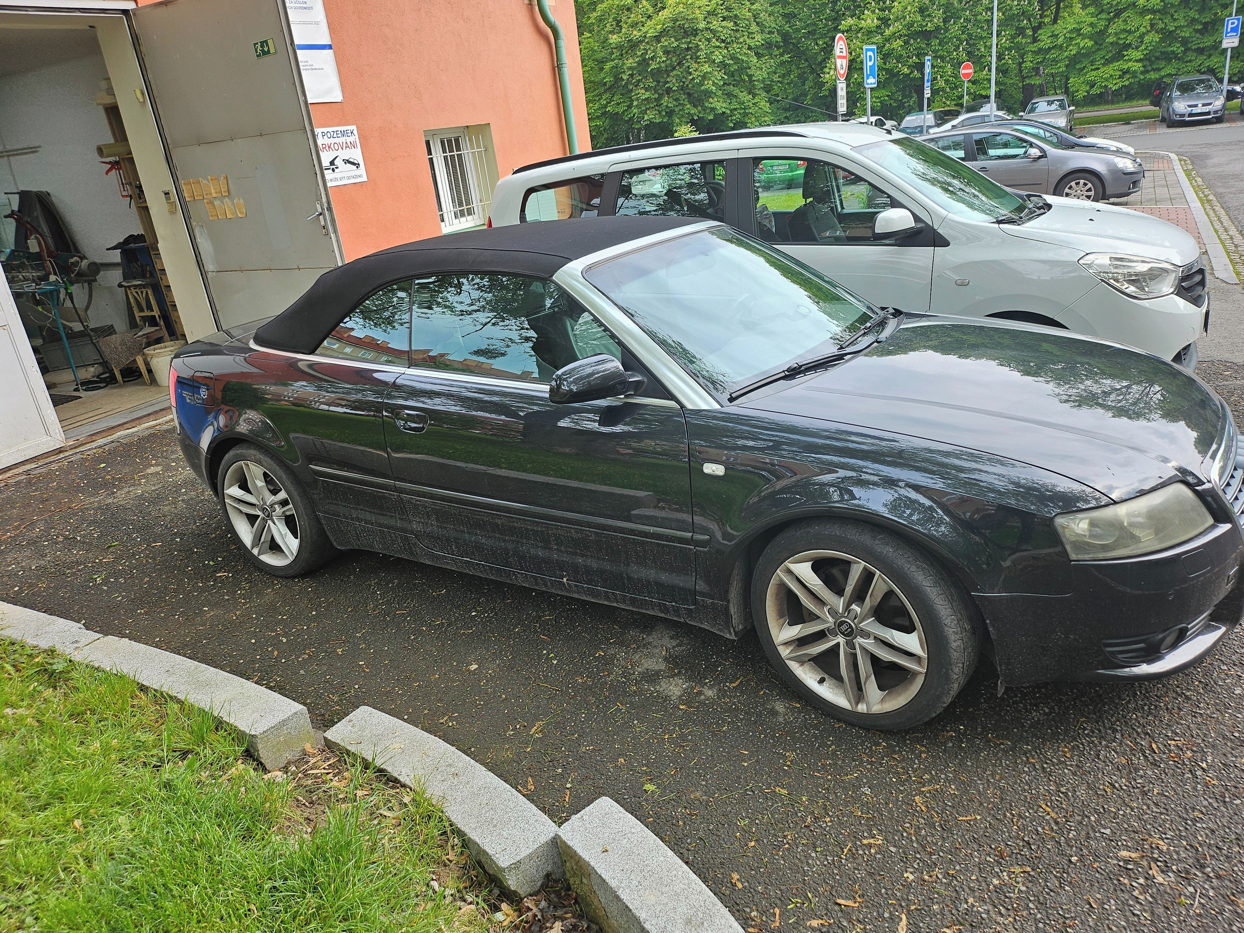 Audi A4, 2.5TDI multitronic Cabriolet - fotka 2