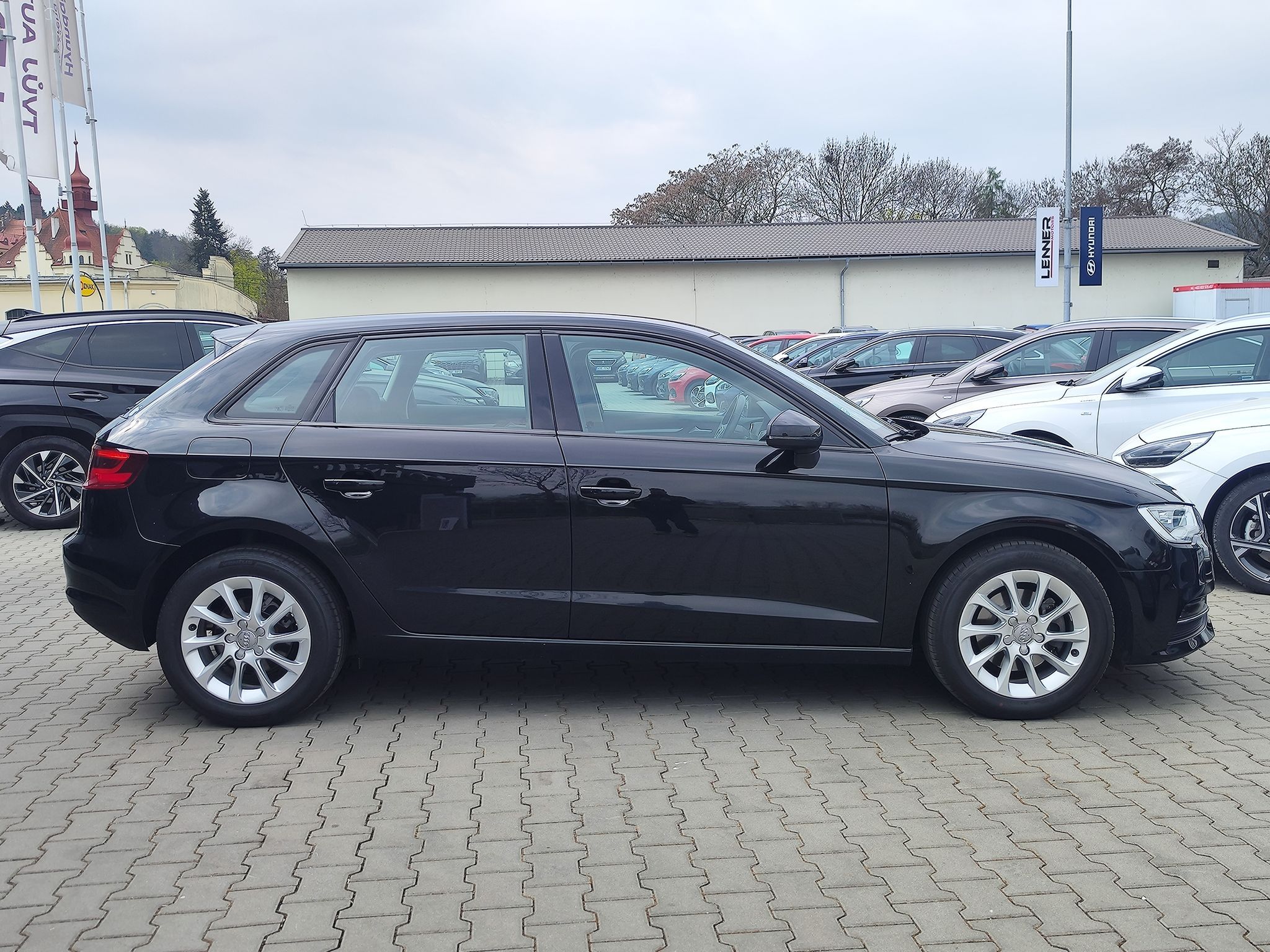 Audi A3, 1.6 TDi/81kW Atraction - fotka 4