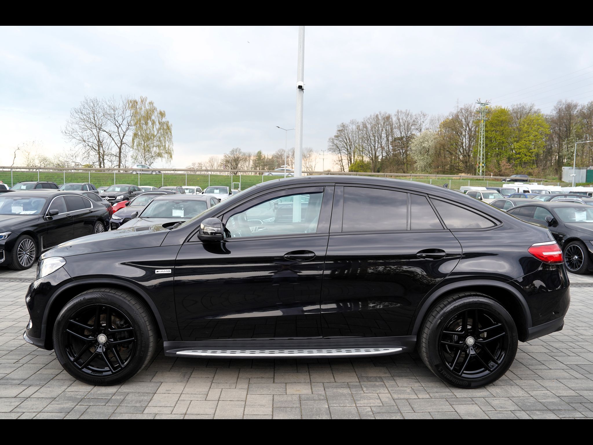 Mercedes-Benz GLE, 350d 4Matic AMG/260PS - fotka 3