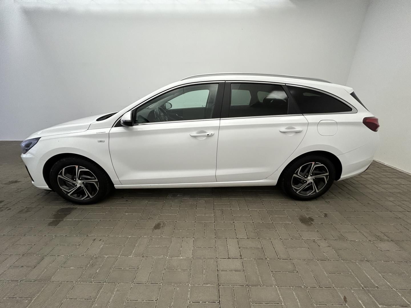 Hyundai i30, 1.5T-GDi 118kW Smart - fotka 3