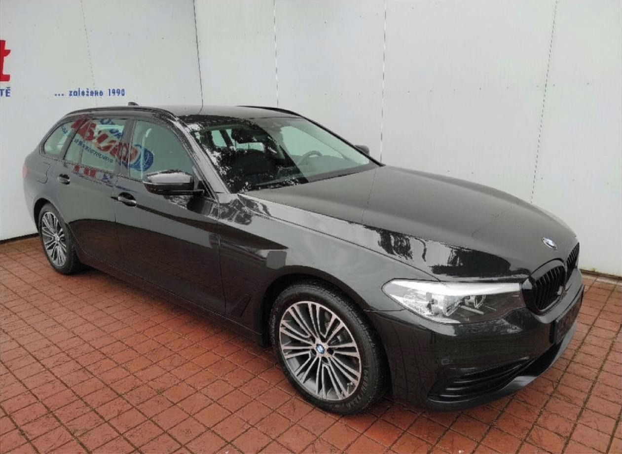 BMW Řada 5, 520d xDrive Sportline ČR - fotka 2