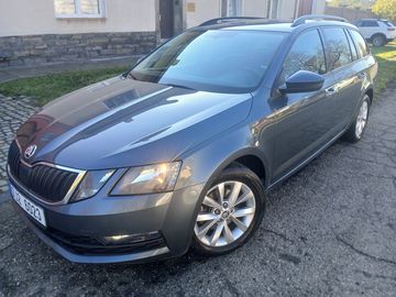 Skoda octavia com 2020 .110kw