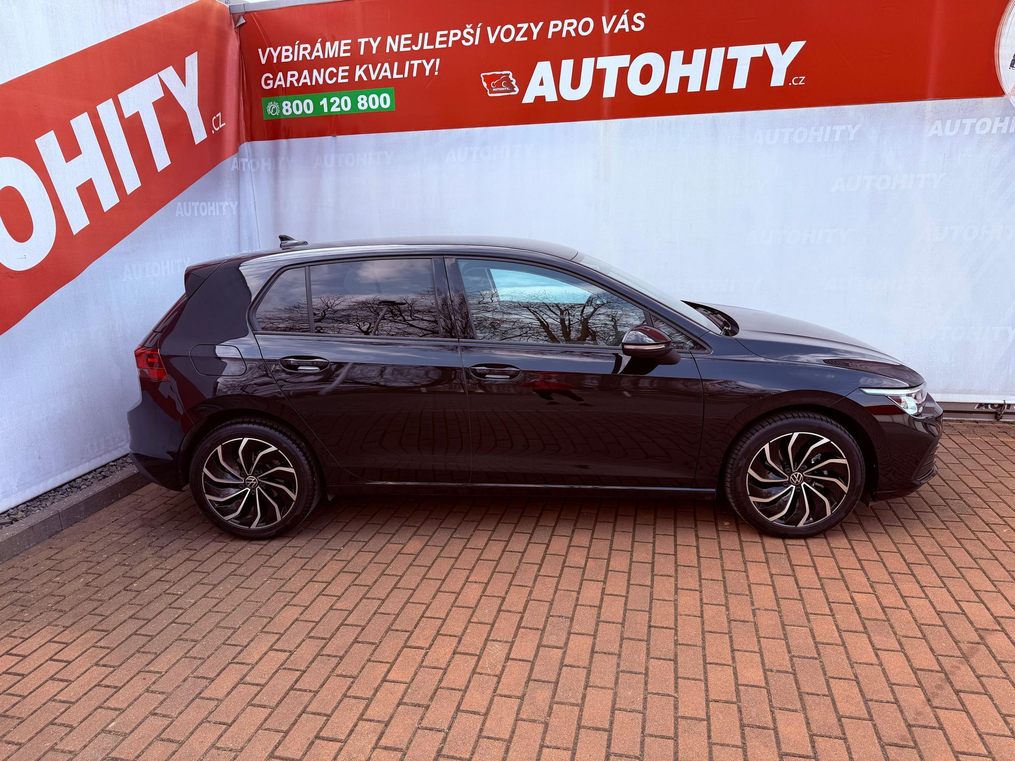 Volkswagen Golf, 1.5 TSi Life, ČR, 1.Maj - fotka 6