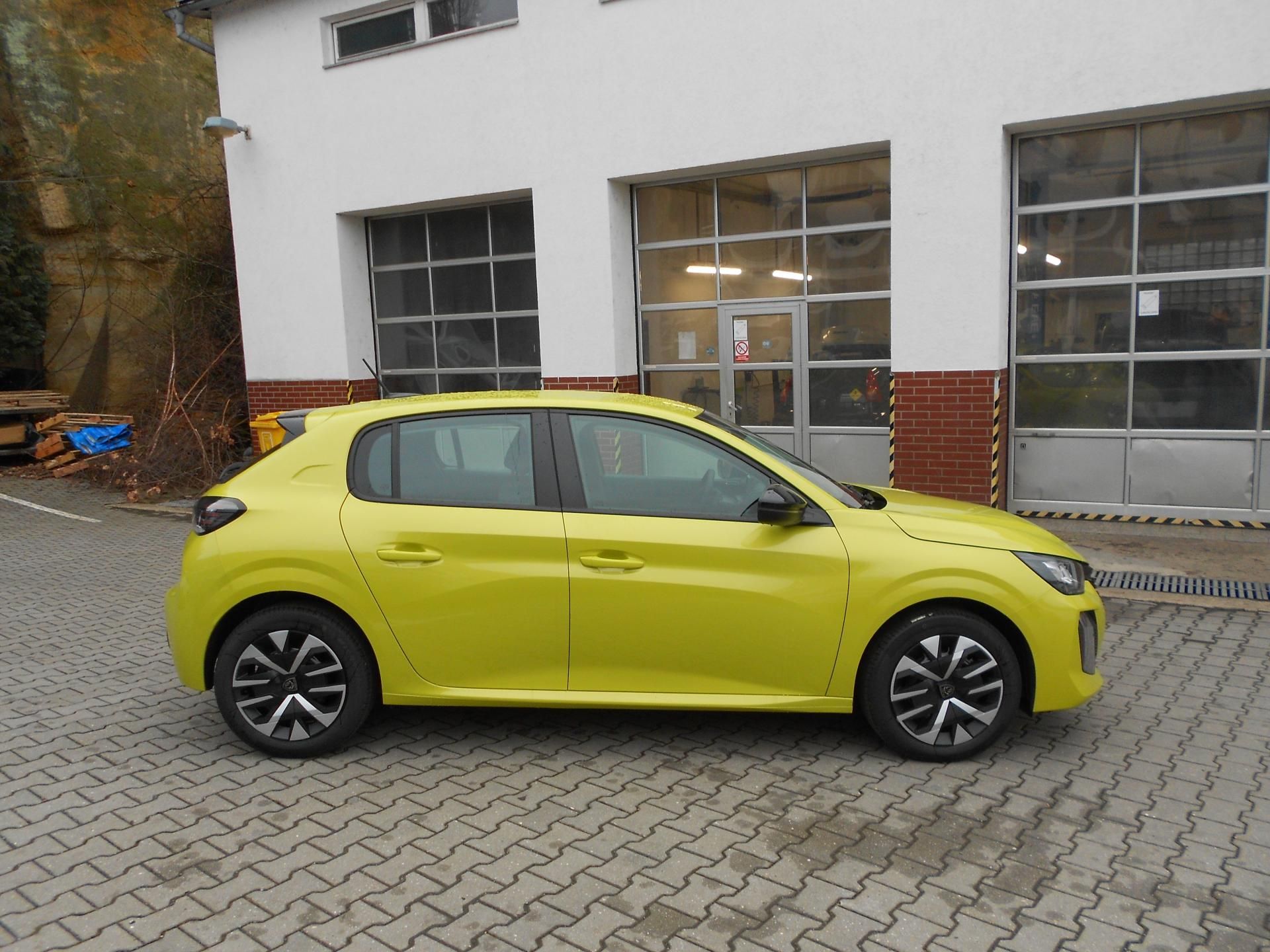 Peugeot 208, BUSINESS Hybrid 110 e-DCS6 - fotka 6