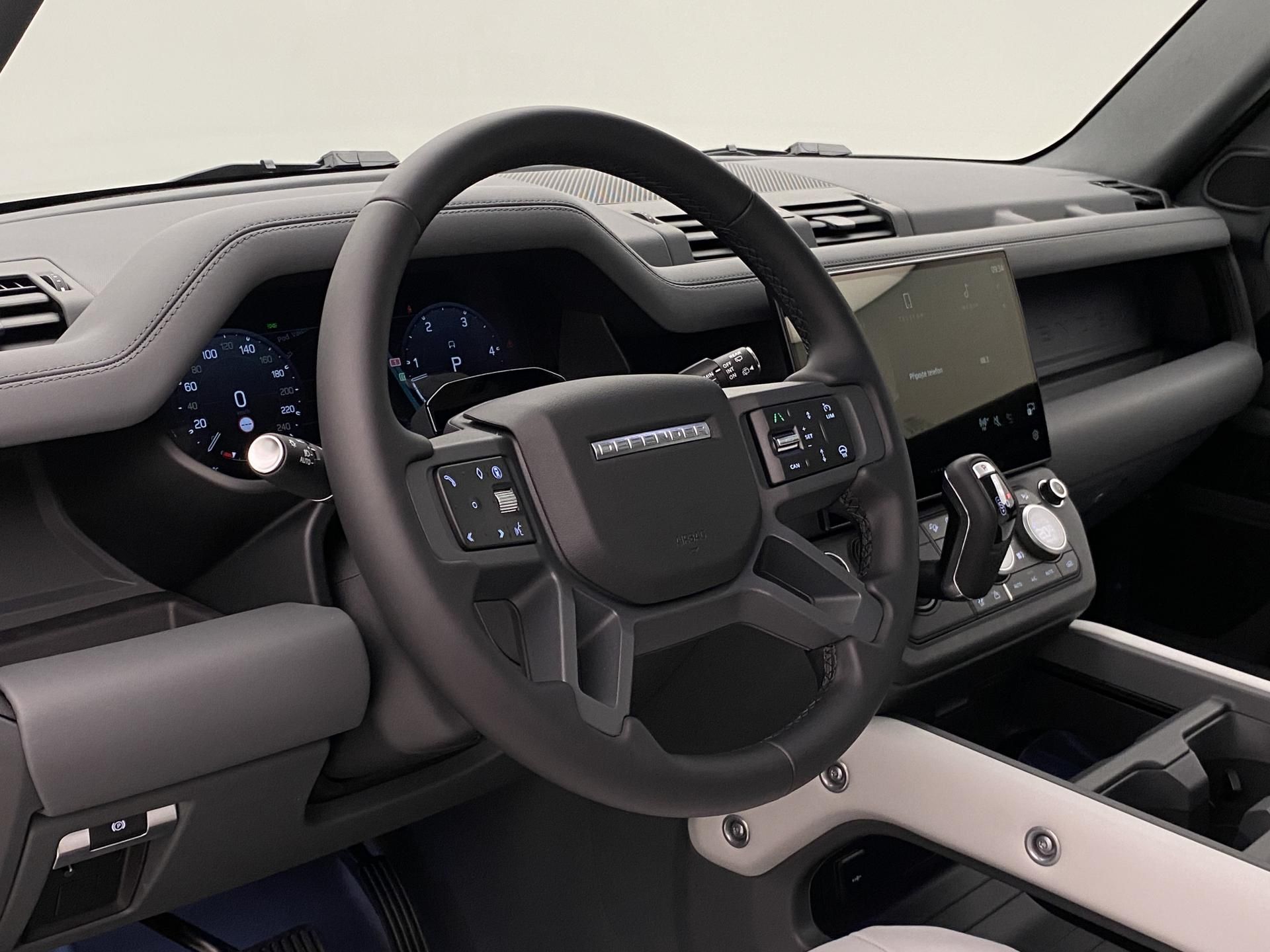 Land Rover Defender, 110 D350 X-Dynamic HSE - fotka 4