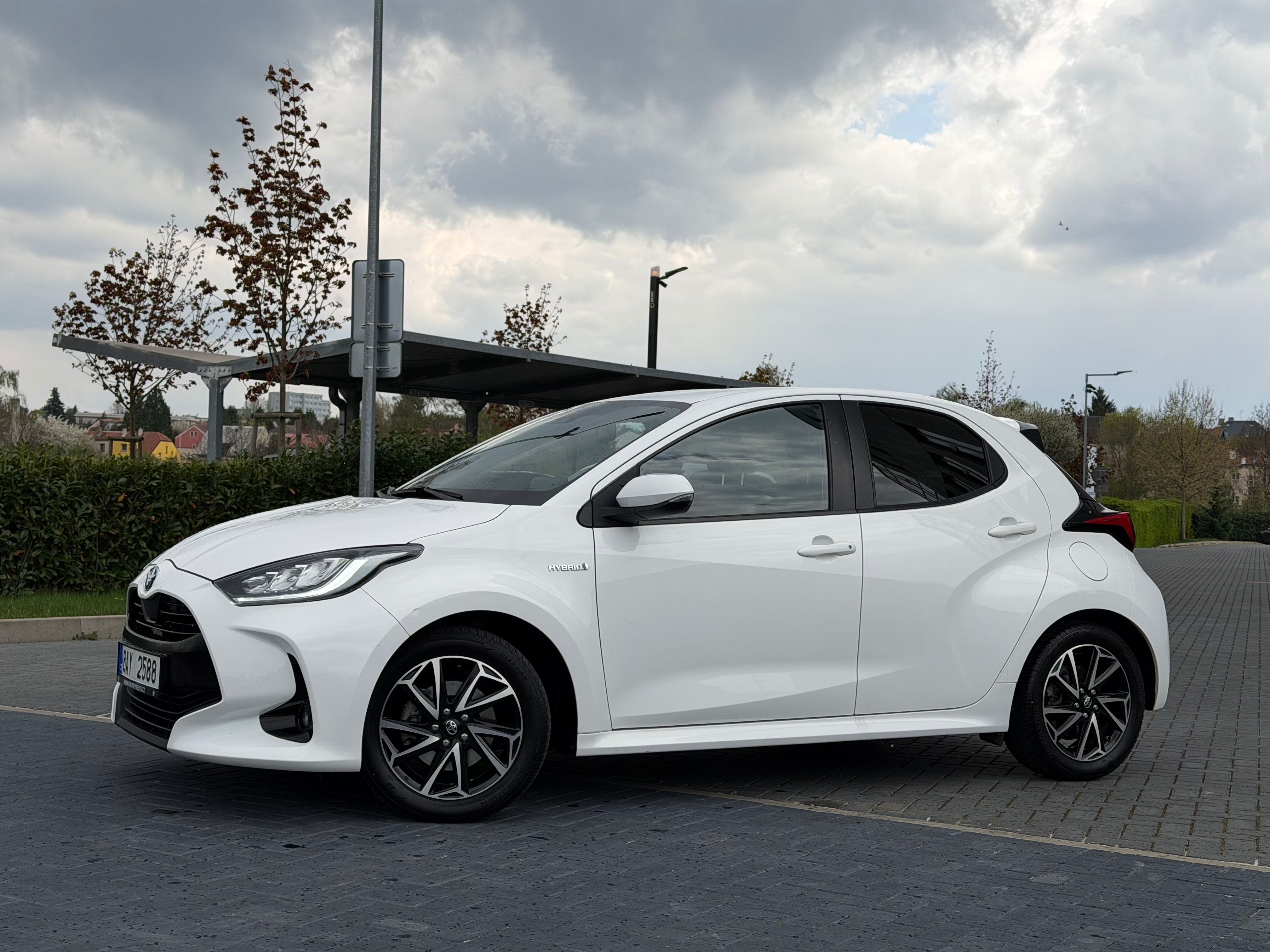 Toyota Yaris, Hybrid / 1.5 VVT-i/ záruka - fotka 3