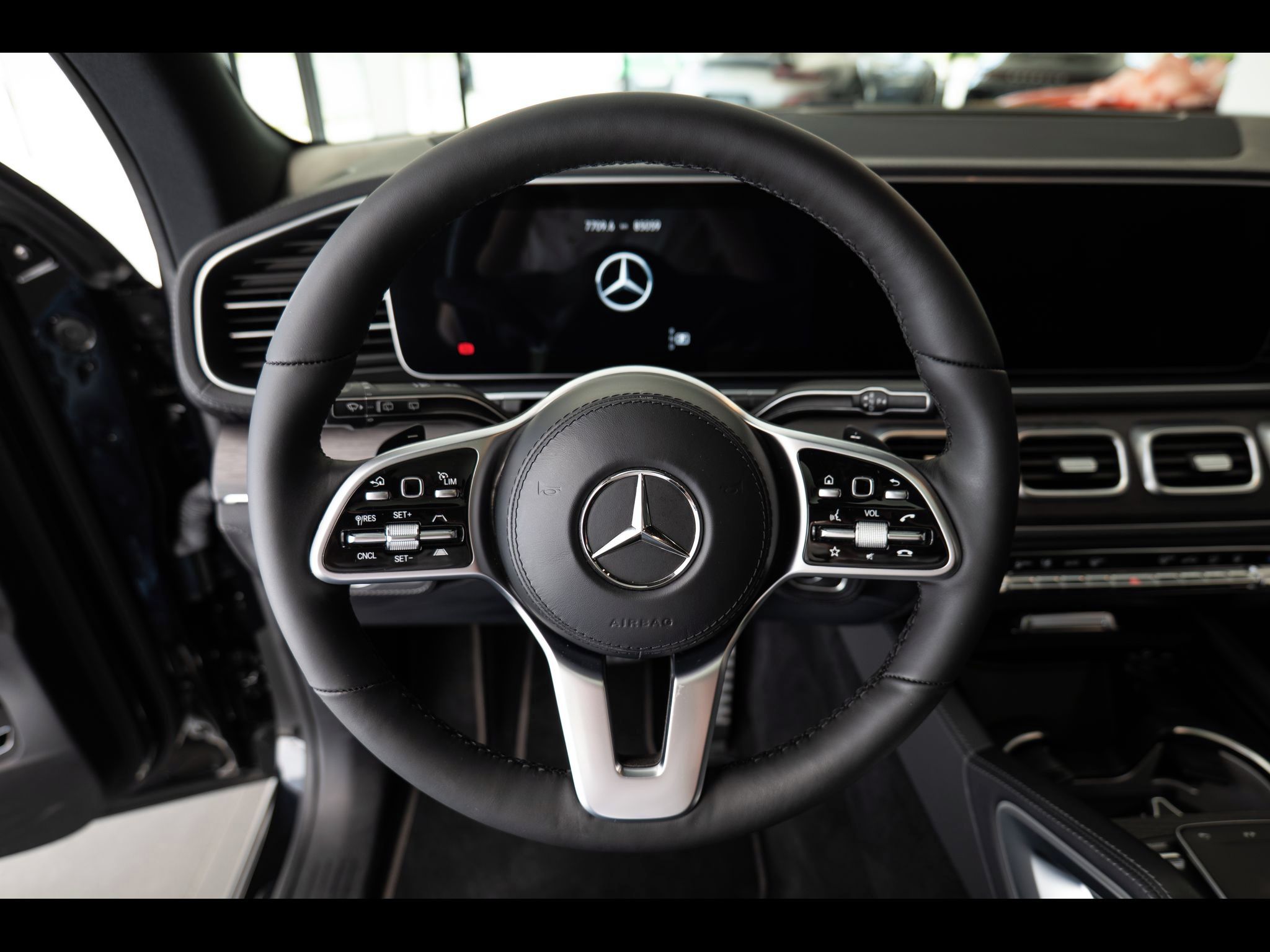 Mercedes-Benz GLS, 4Matic AMG Line - fotka 6