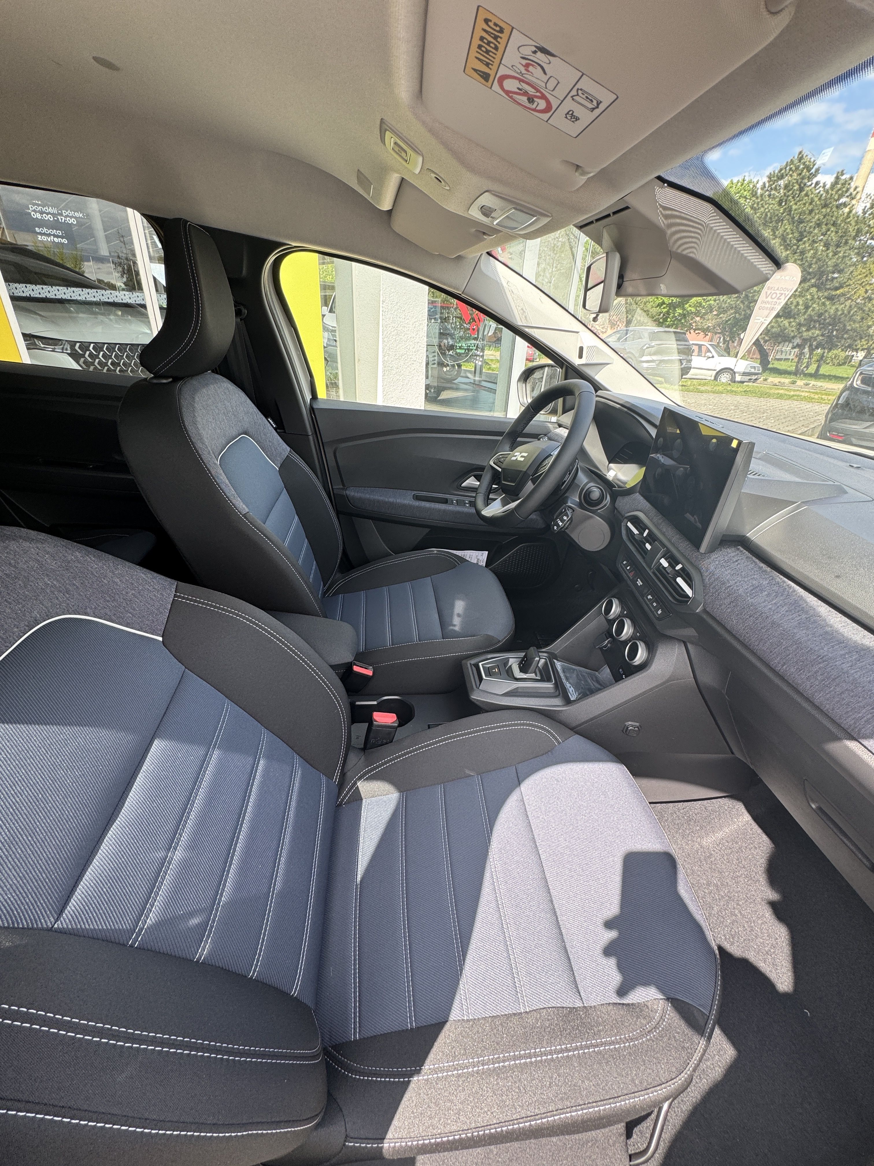 Dacia Jogger, Journey Eco-G 120 auto 7 míst - fotka 5