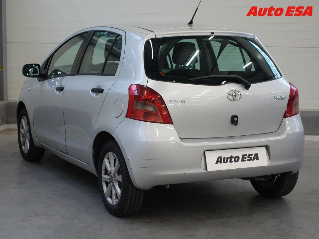 Toyota Yaris, 1.1VVT-i - fotka 6