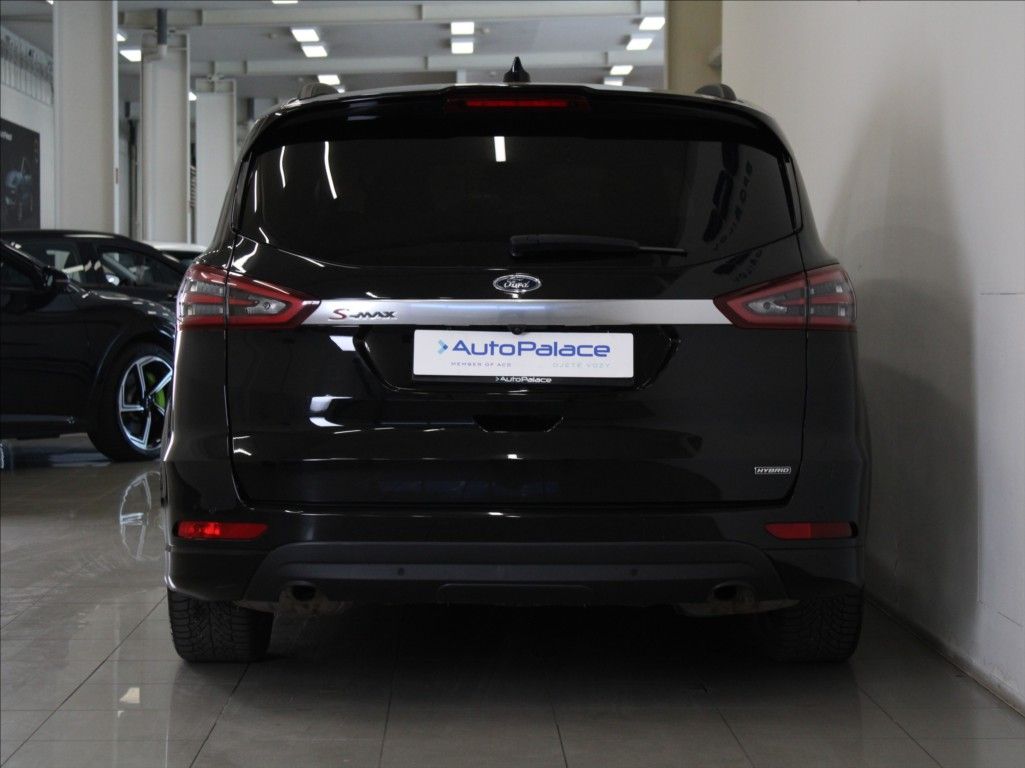 Ford S-MAX, 2,5 HEV 140kW ST-Line 1.maj.ČR - fotka 4