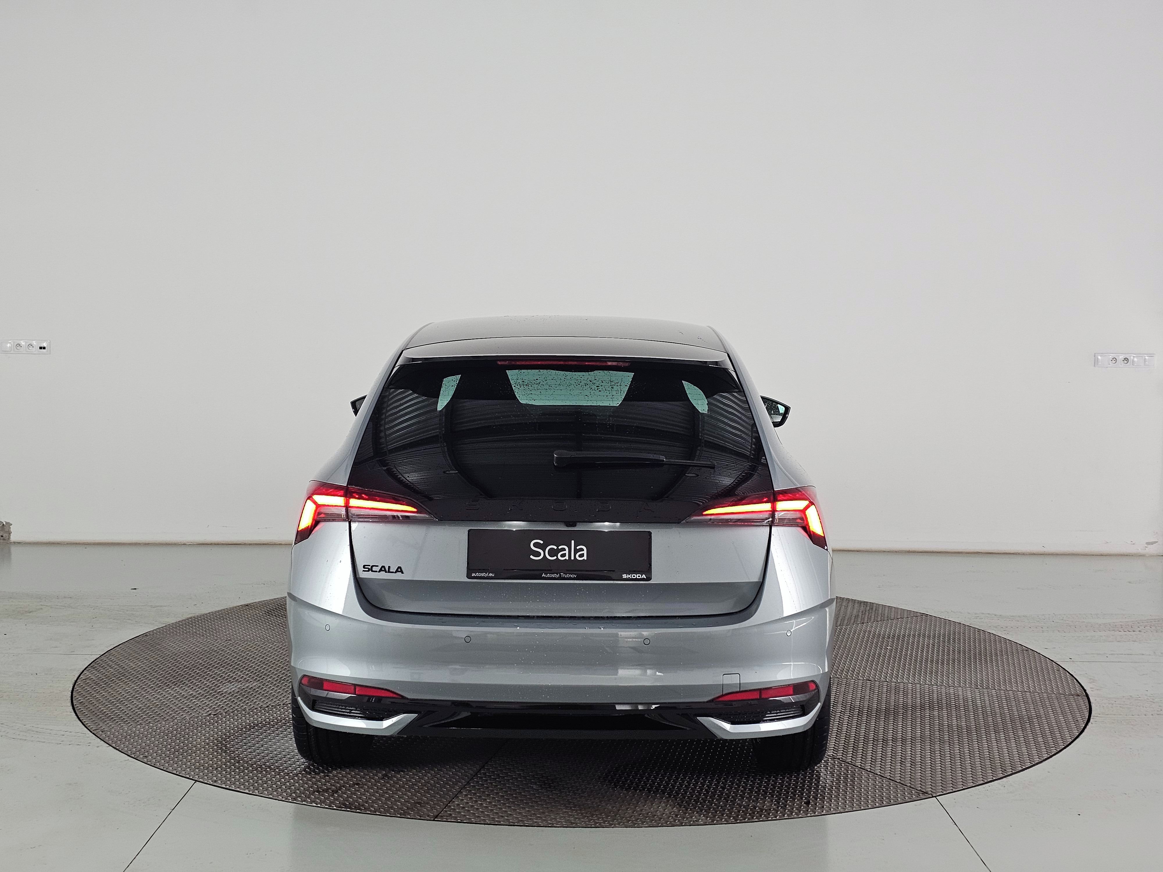 Škoda Scala, Monte Carlo 1.0TSI 85kW man. - fotka 6