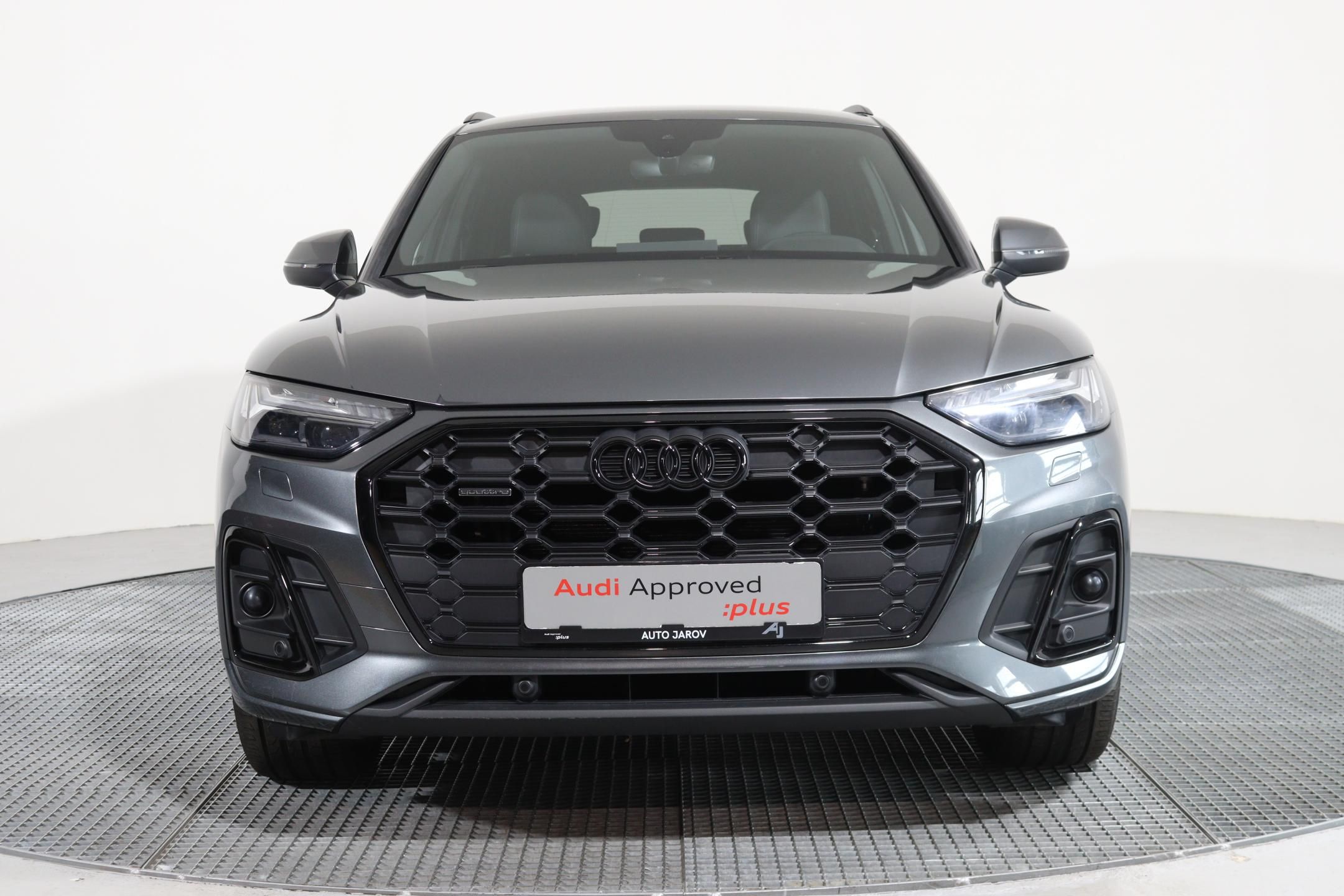 Audi Q5, Sline 40 TDI quattro Stronic - fotka 2