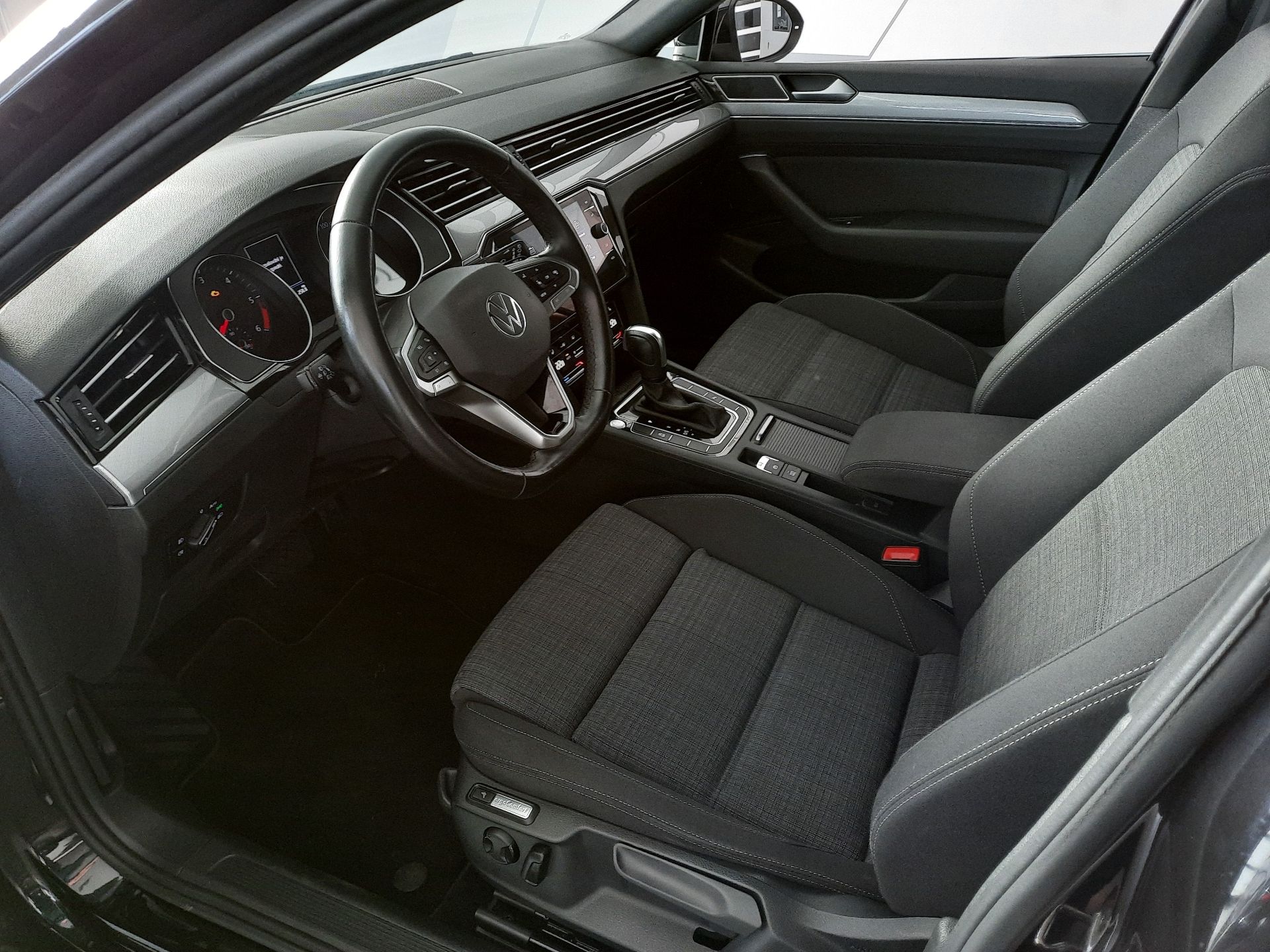 Volkswagen Passat Variant, 2.0 TDI (110kW/150k) DSG, Busi - fotka 6