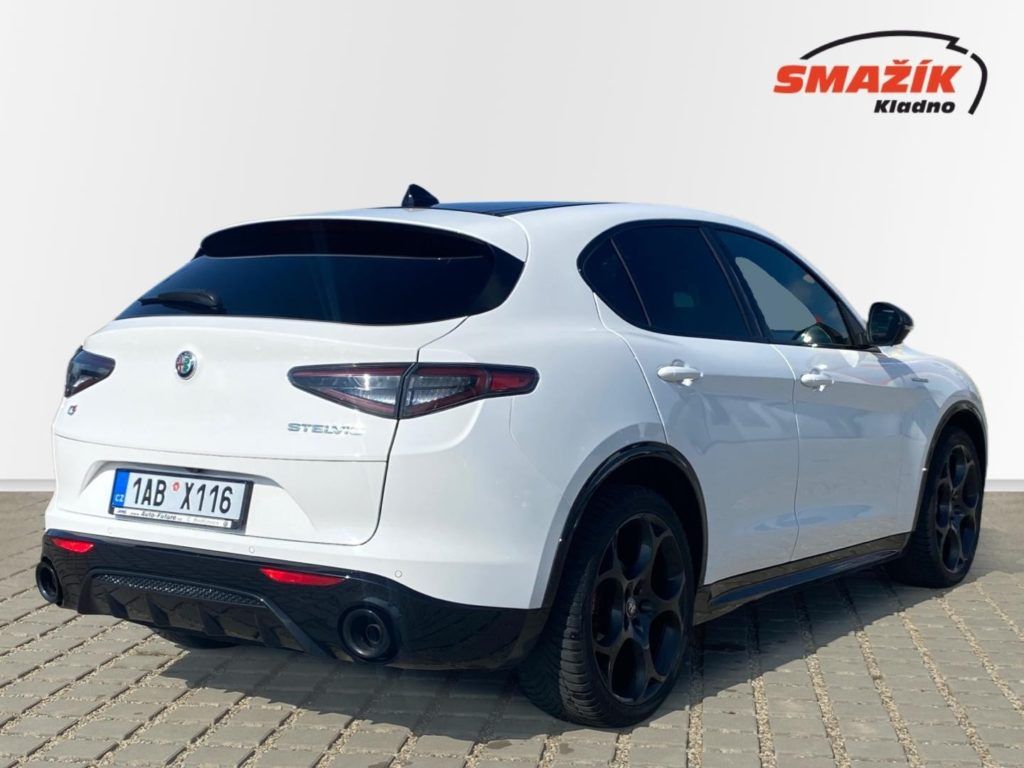 Alfa Romeo Stelvio, 2,2 JTD  Veloce (154kW) NM 4x4 - fotka 5