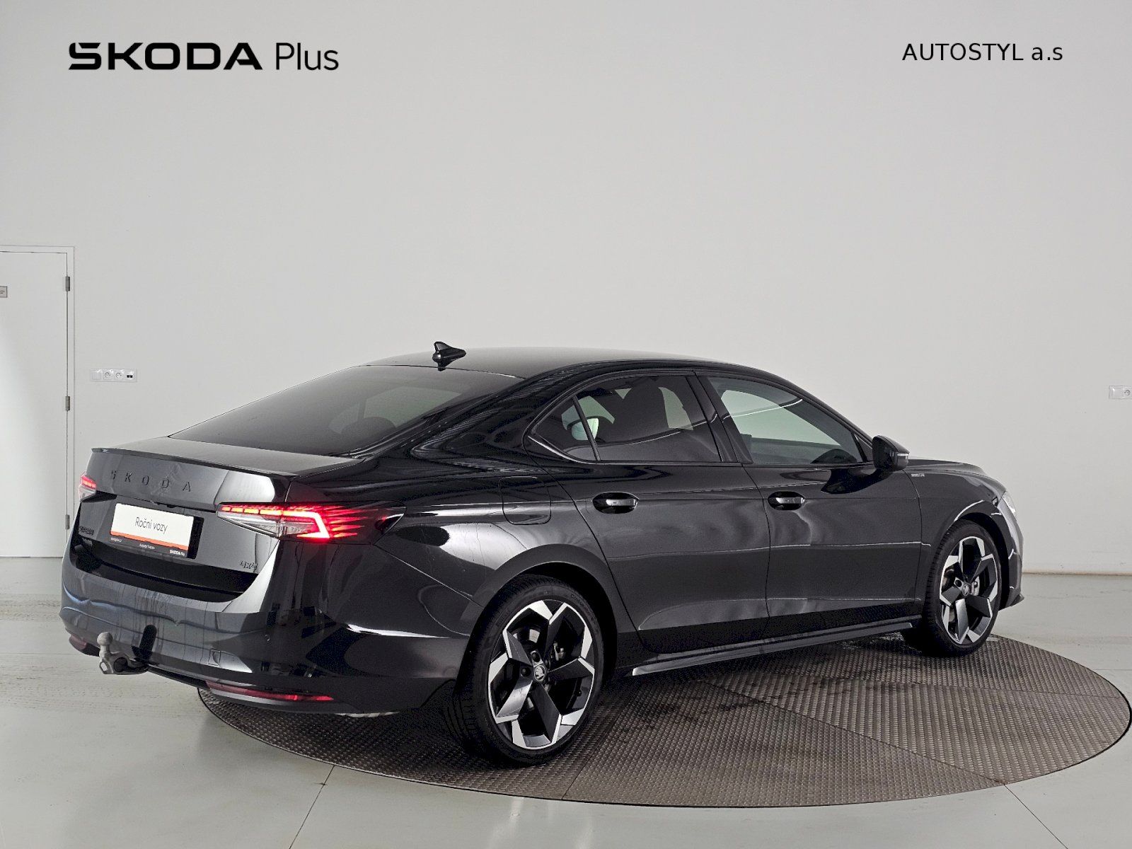 Škoda Superb, 2.0TSI 195kW 4X4 SPORTLINE - fotka 2