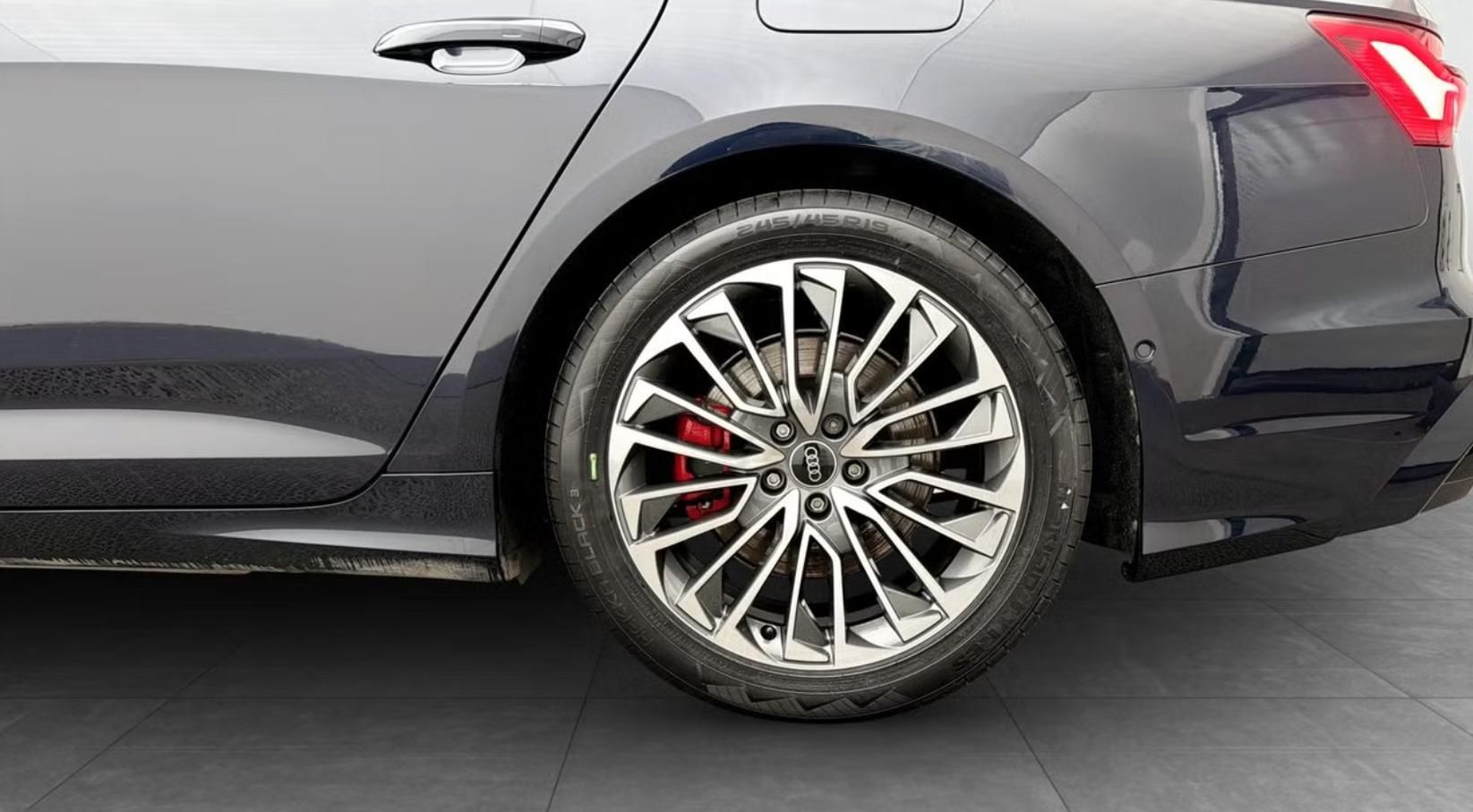 Audi A6 Avant, 55 TFSI e Quattro S Line Kam. - fotka 6