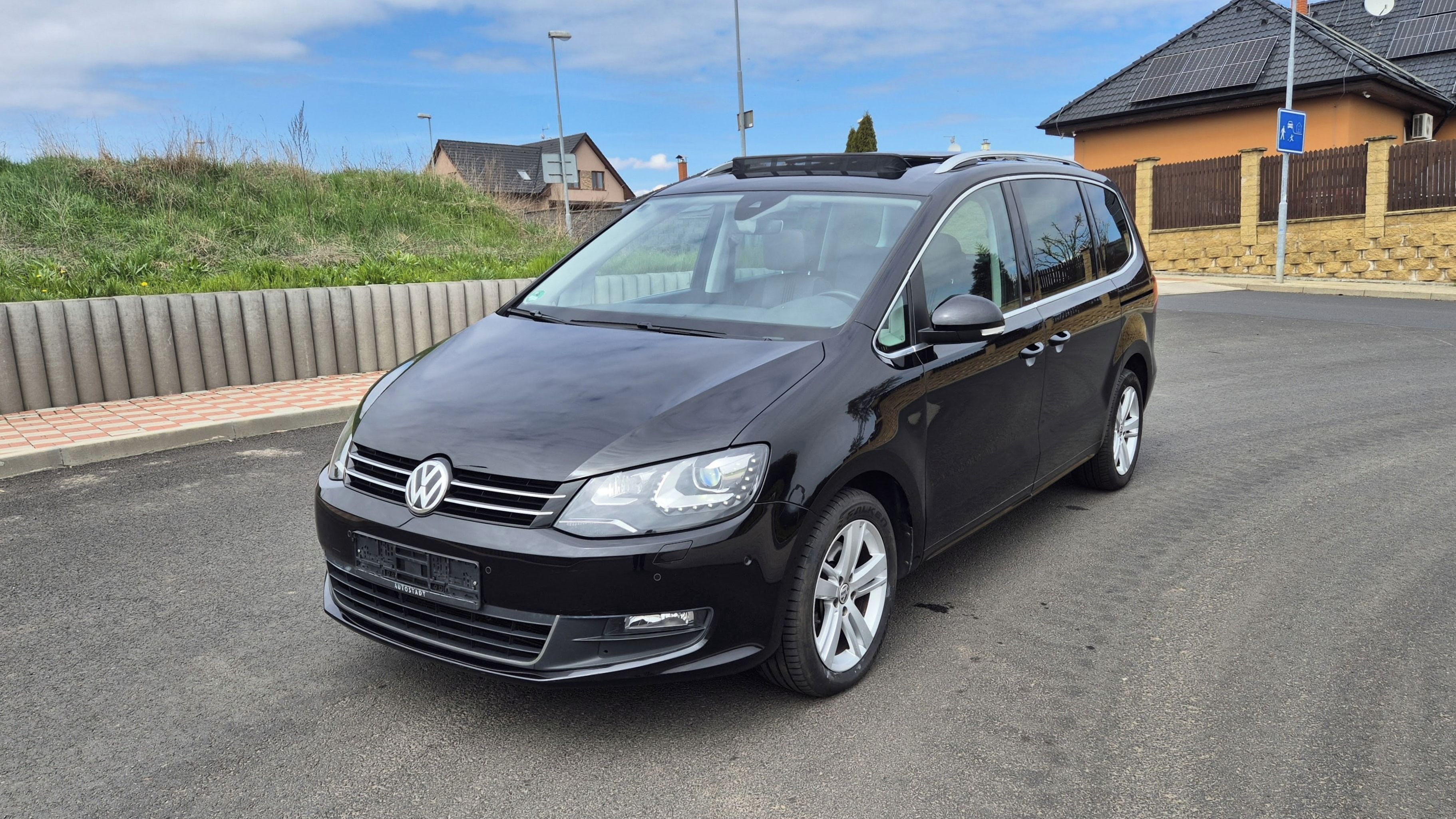 Volkswagen Sharan, 2,0tdi Allstar,DCC,Xenon,tažné