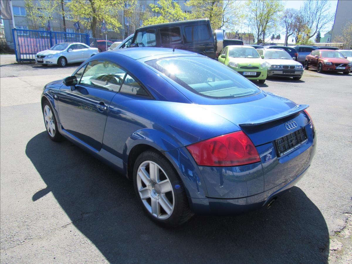 Audi TT, 1,8 Turbo 110kW - fotka 4