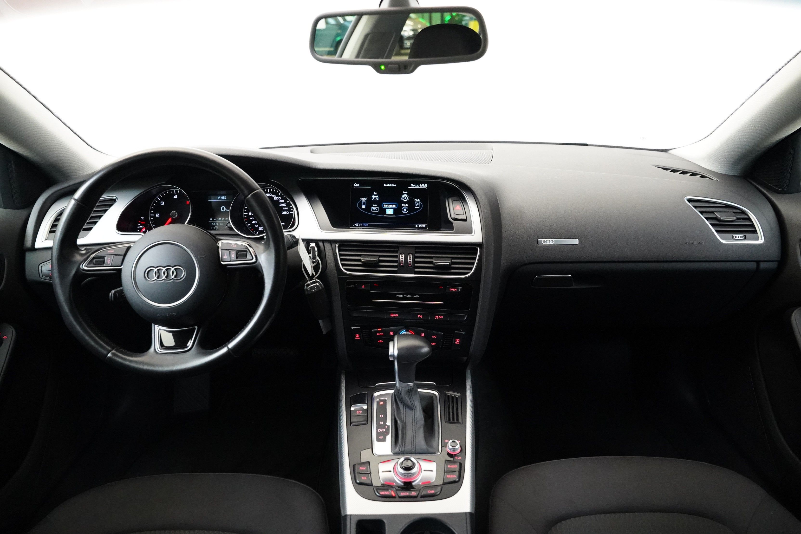 Audi A5, 2.0 TDI 130 kW - fotka 5