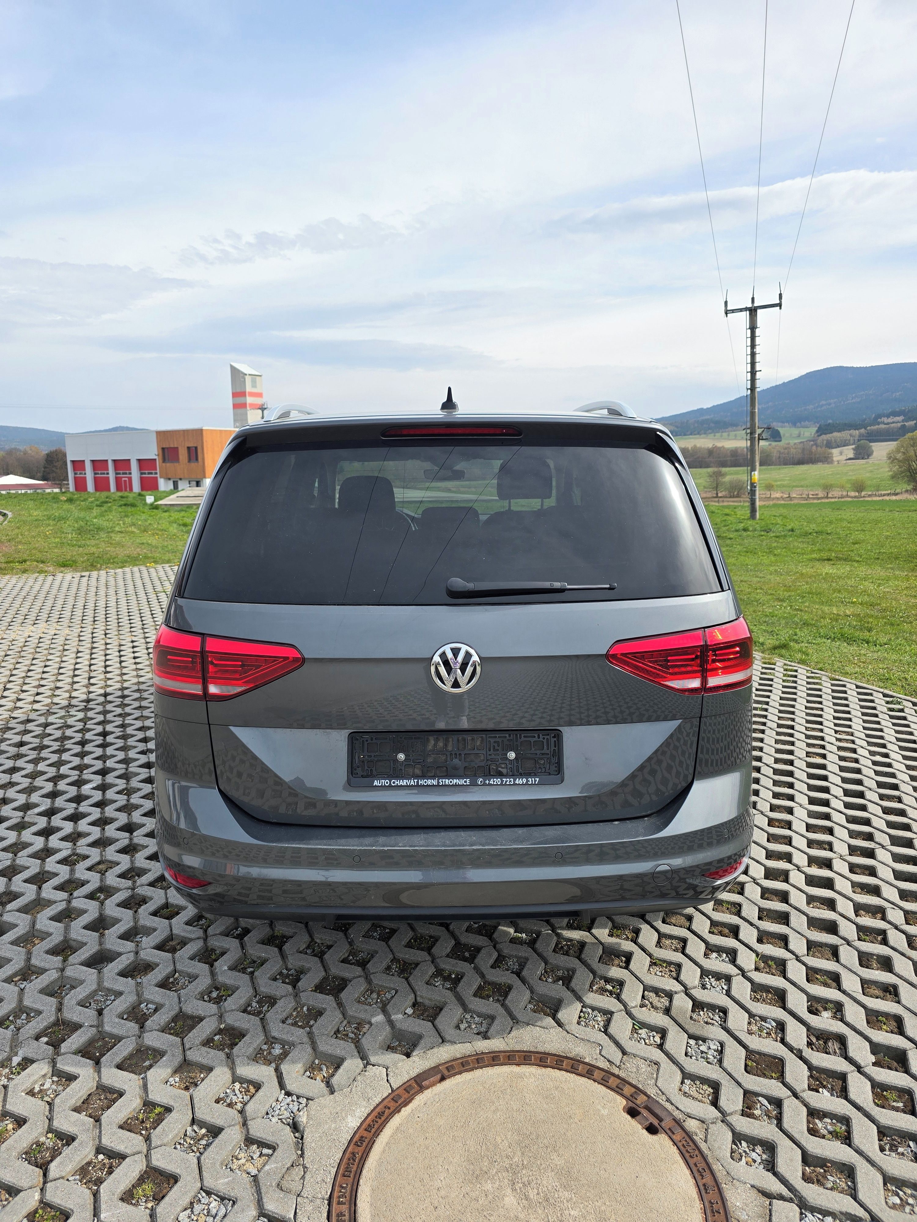 Volkswagen Touran, 1.5 TSI 110 Kw Highline Manuál - fotka 6