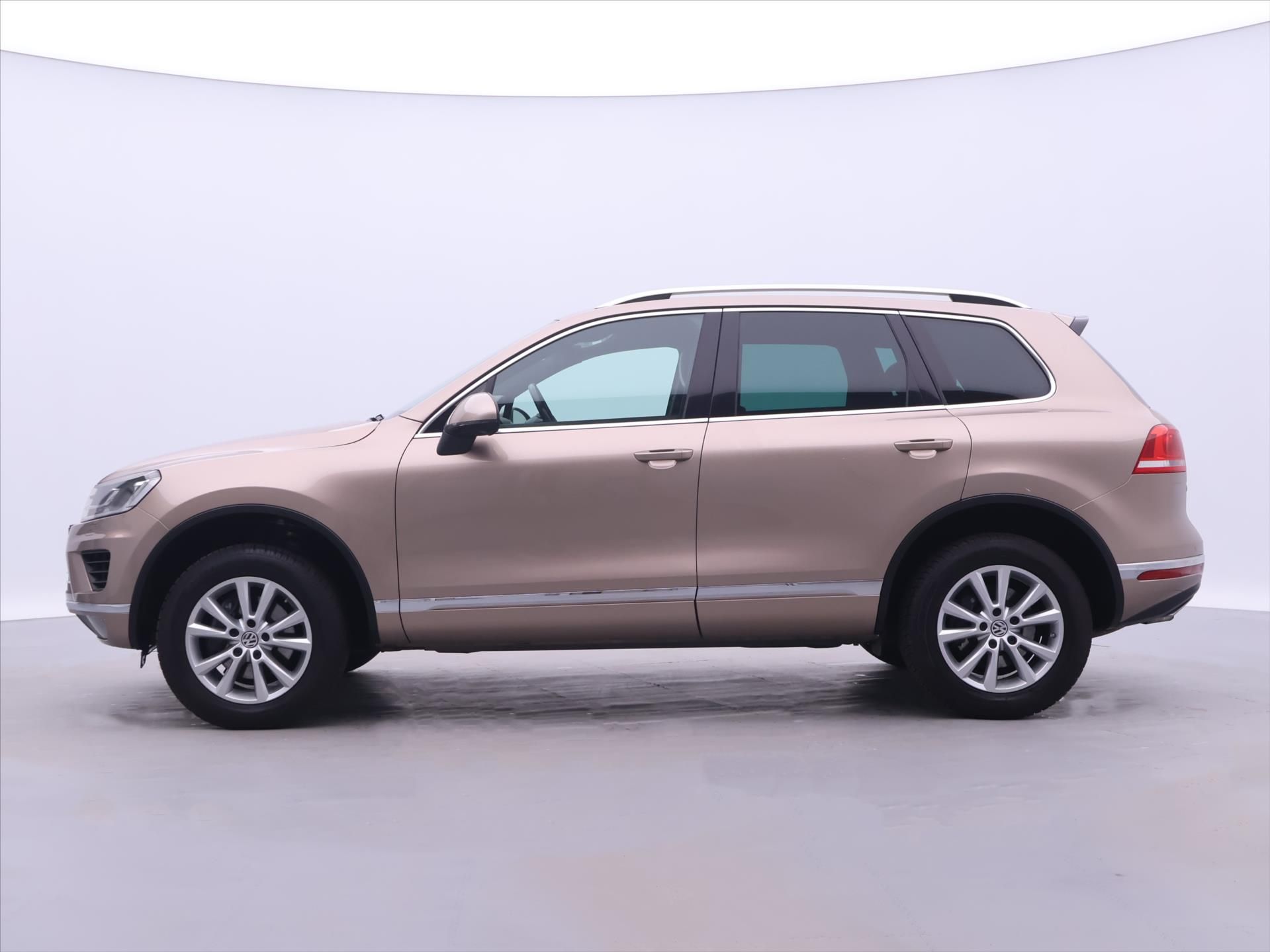 Volkswagen Touareg, 3,0 TDI 193kW CZ Masaj DPH - fotka 4