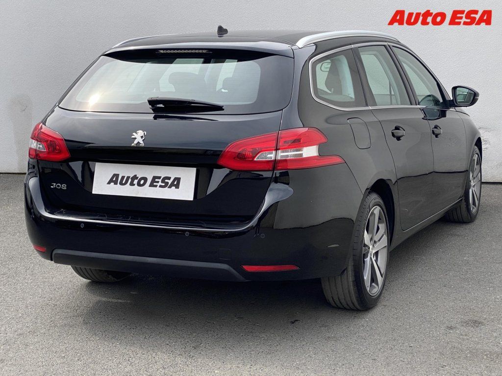 Peugeot 308, 1.2PT,Allure,navi - fotka 4