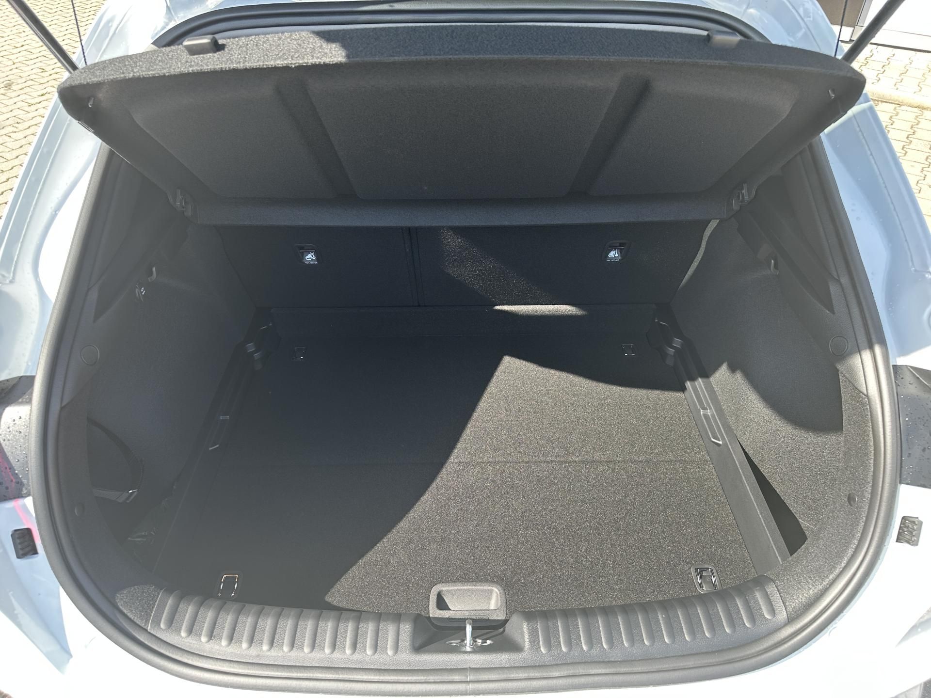 Kia XCee´d, 1,6 T-GDi 7DCT EXCLUSIVE+WINT - fotka 6