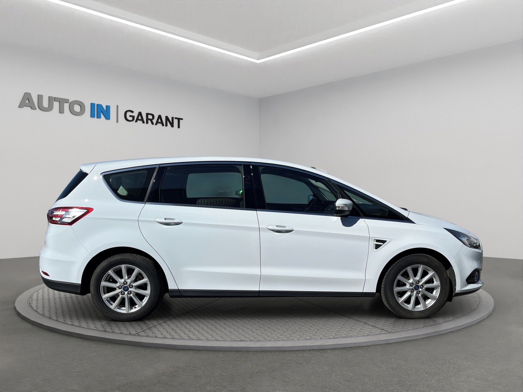 Ford S-MAX, 1.5 121kw, ČR, 1.maj - fotka 4