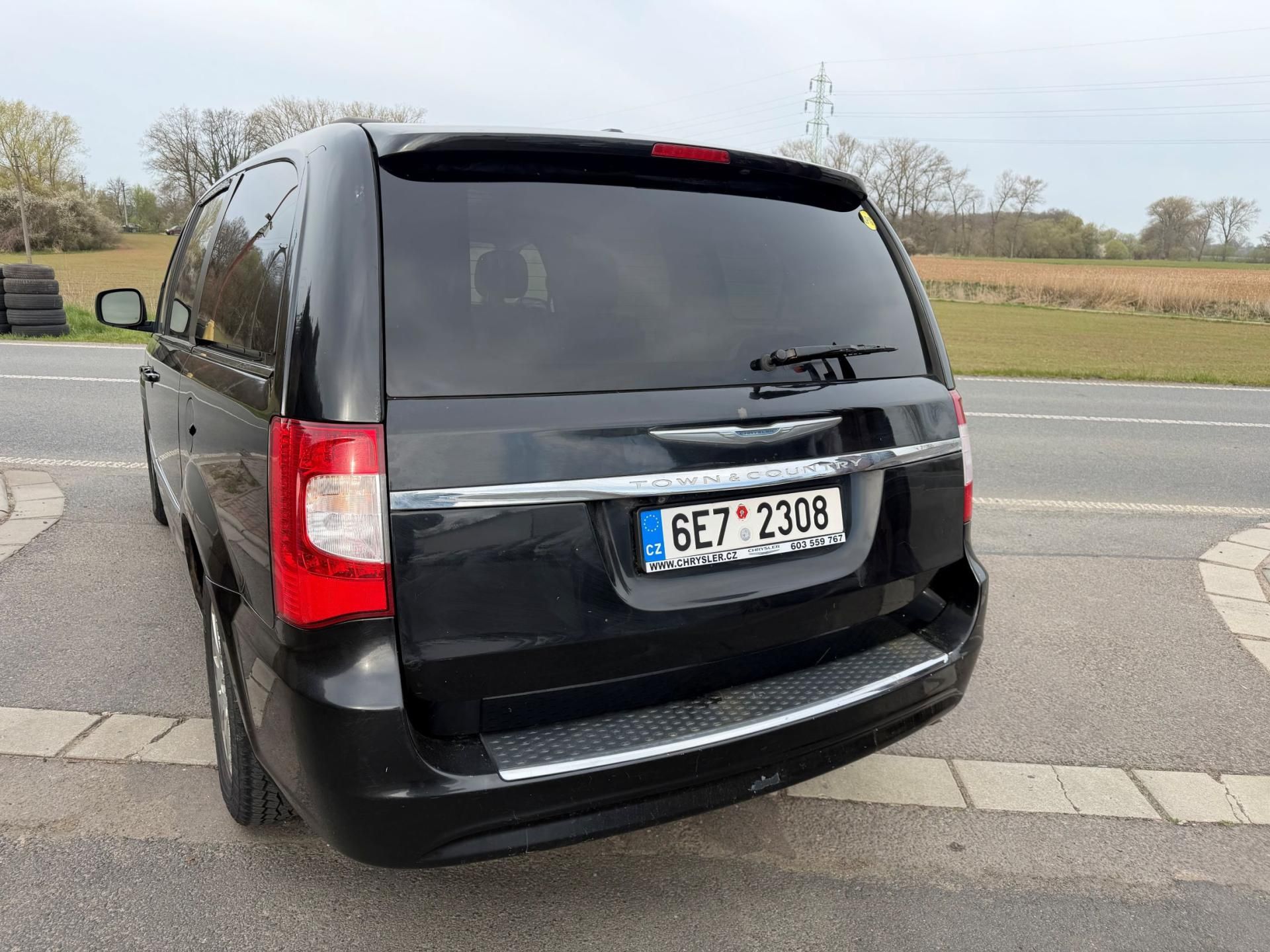 Chrysler Town & Country, 3,6 LPG RT DVD Kůže 2014 - fotka 5