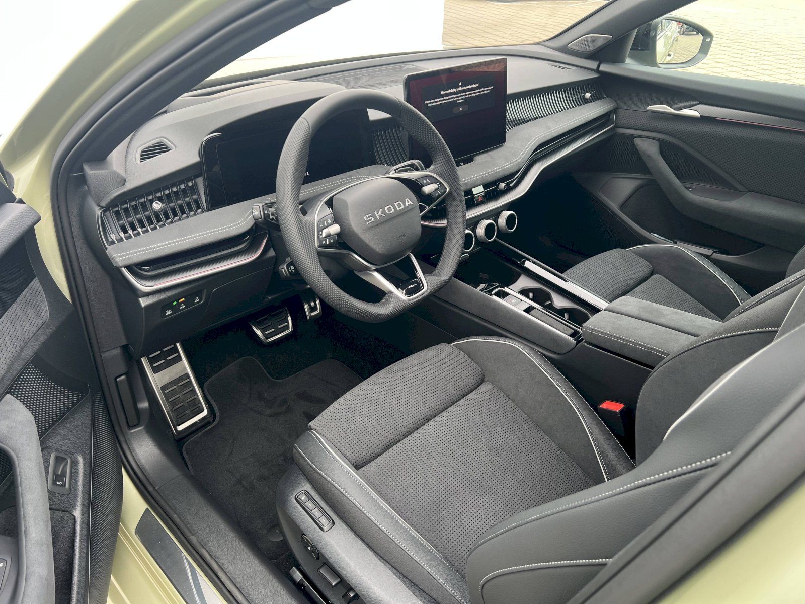 Škoda Superb, 2,0 TDI 110 kW 7DSG - fotka 5