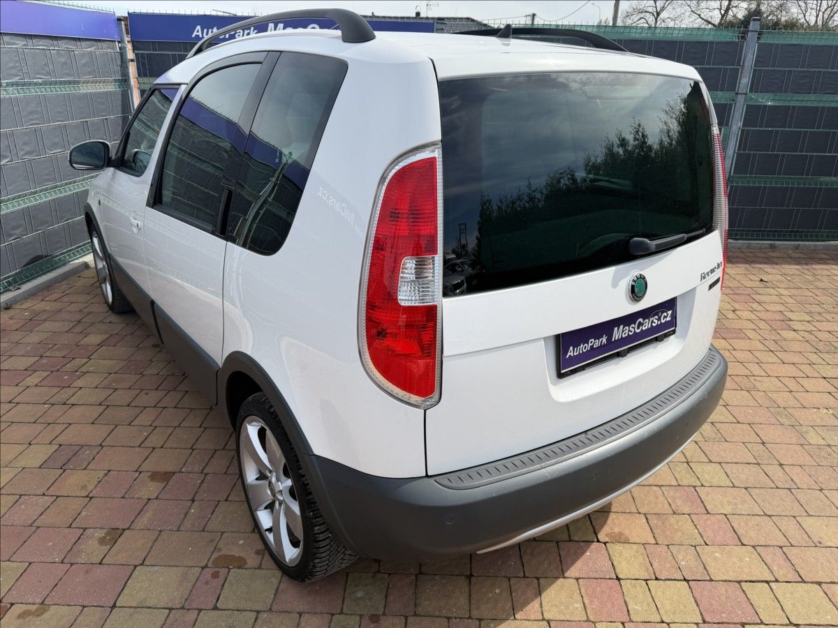 Škoda Roomster, 1.2 TSI Scout/Panorama - fotka 6