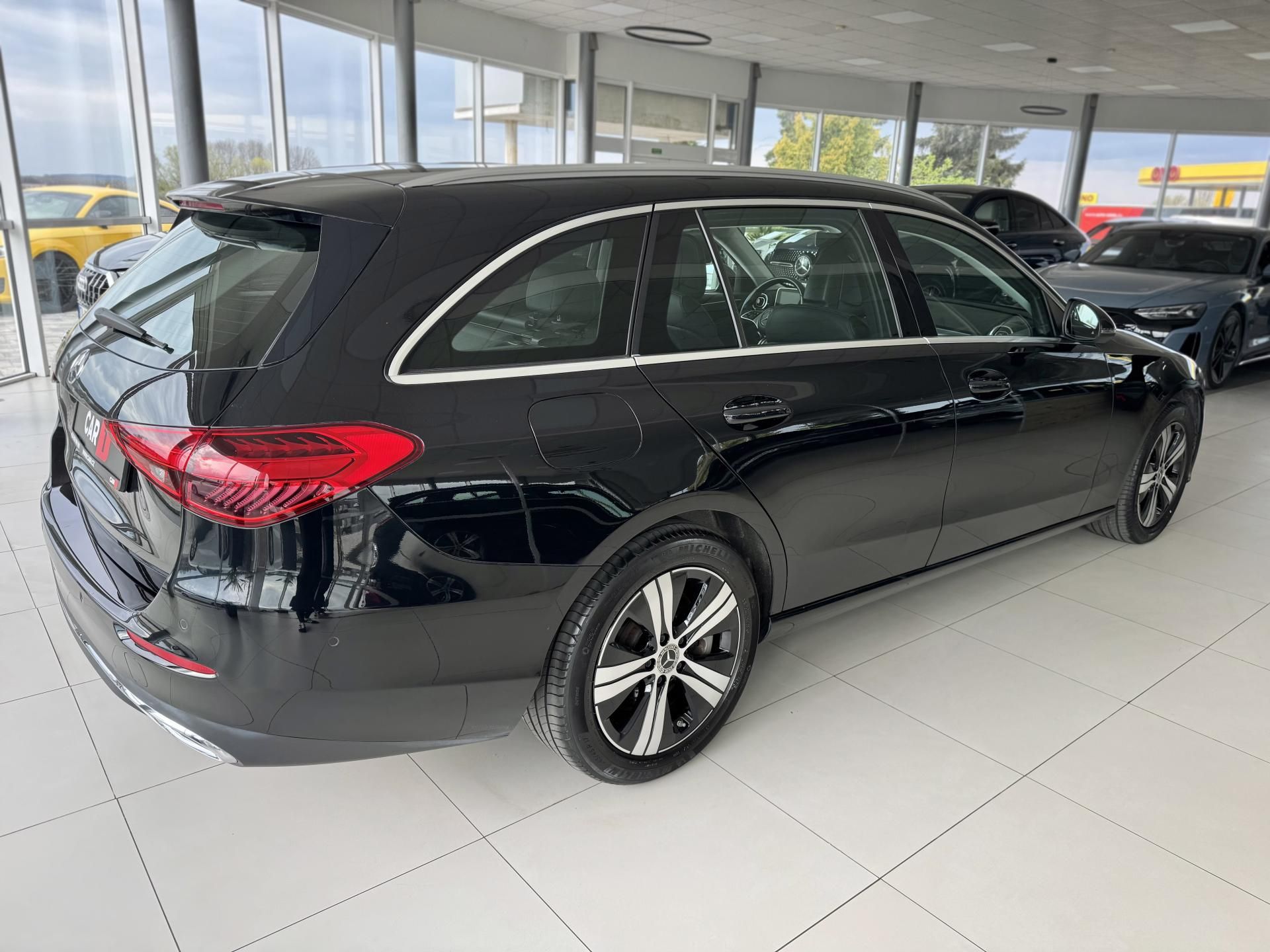 Mercedes-Benz Třídy C, 300eT*230kW*Avantg*Tažné*DPH - fotka 5