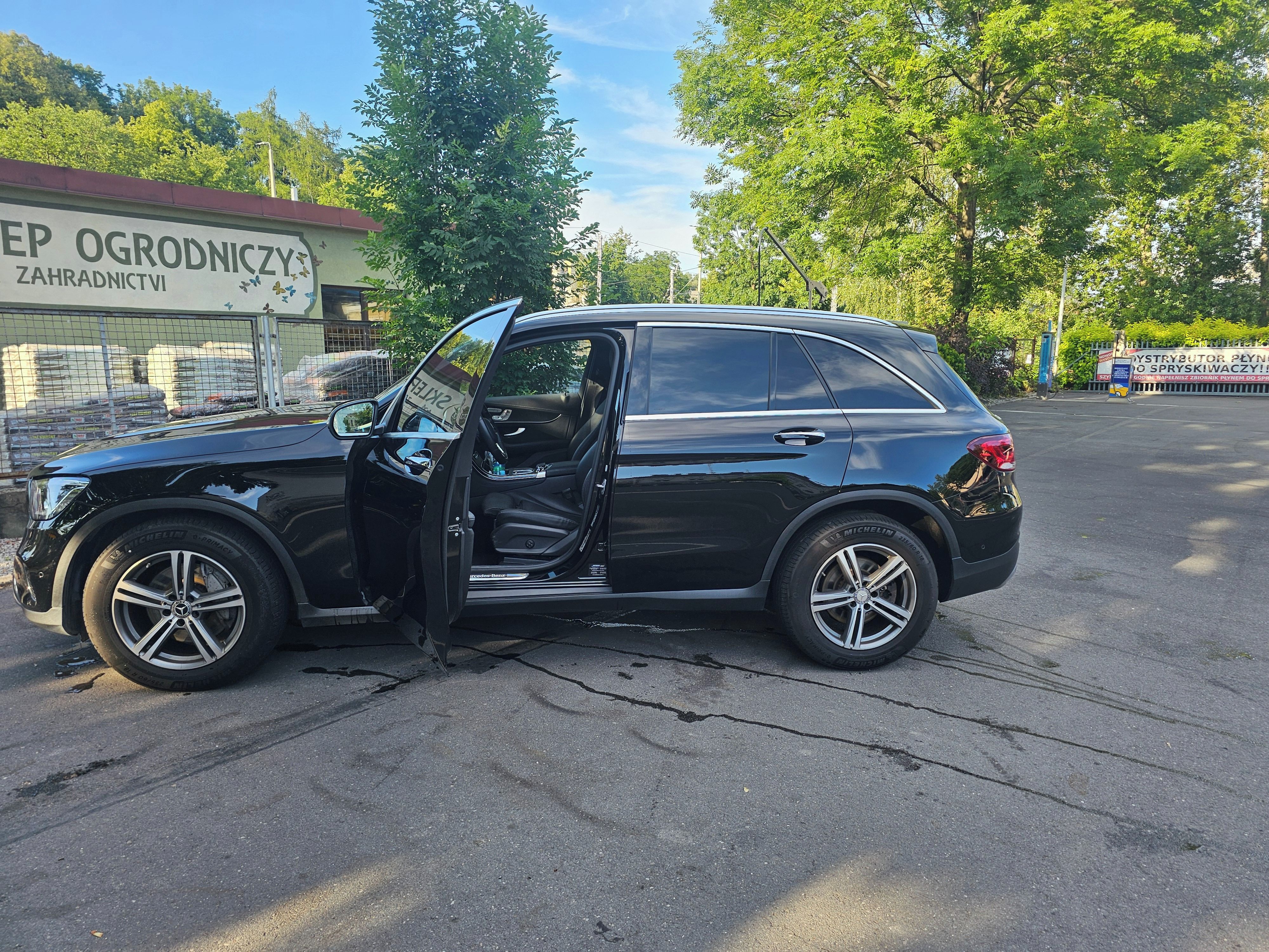 Mercedes-Benz GLC, GLC 300 4 MATIC - fotka 2