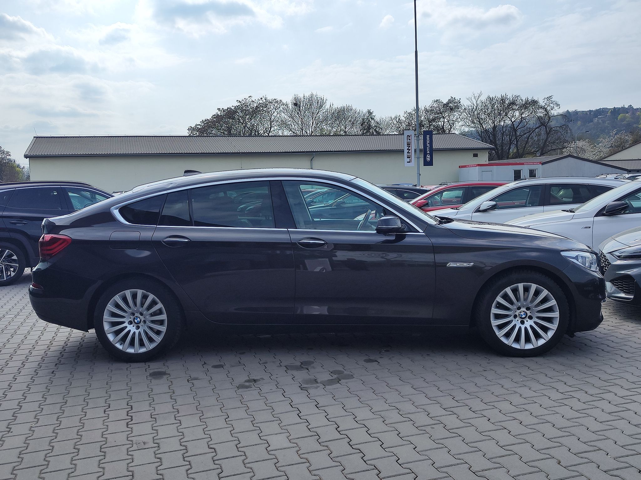BMW Řada 5, 530d/190kW xDrive GT Luxury AT - fotka 4