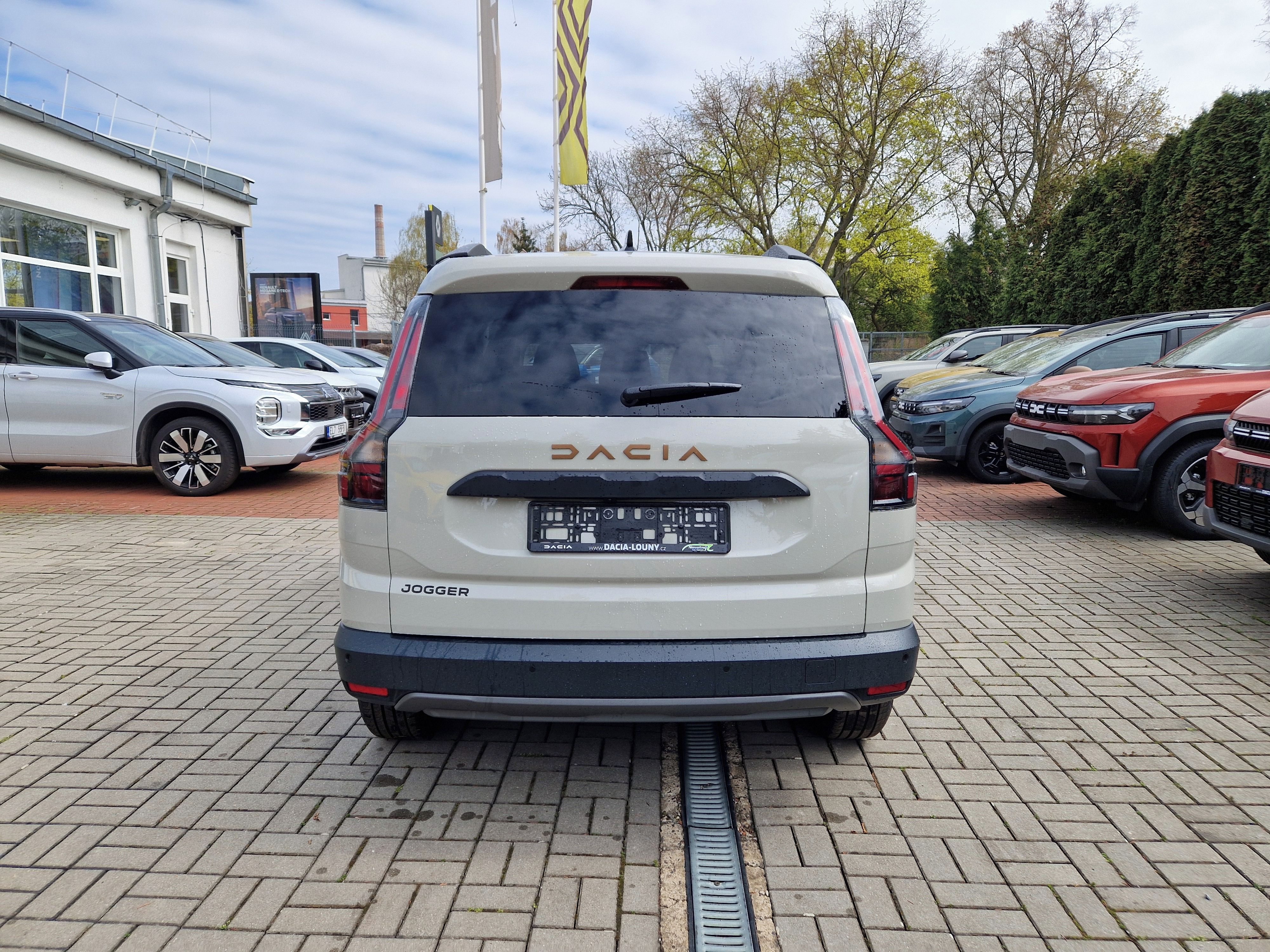 Dacia Jogger, Extreme Eco-G 120 7 míst - fotka 3