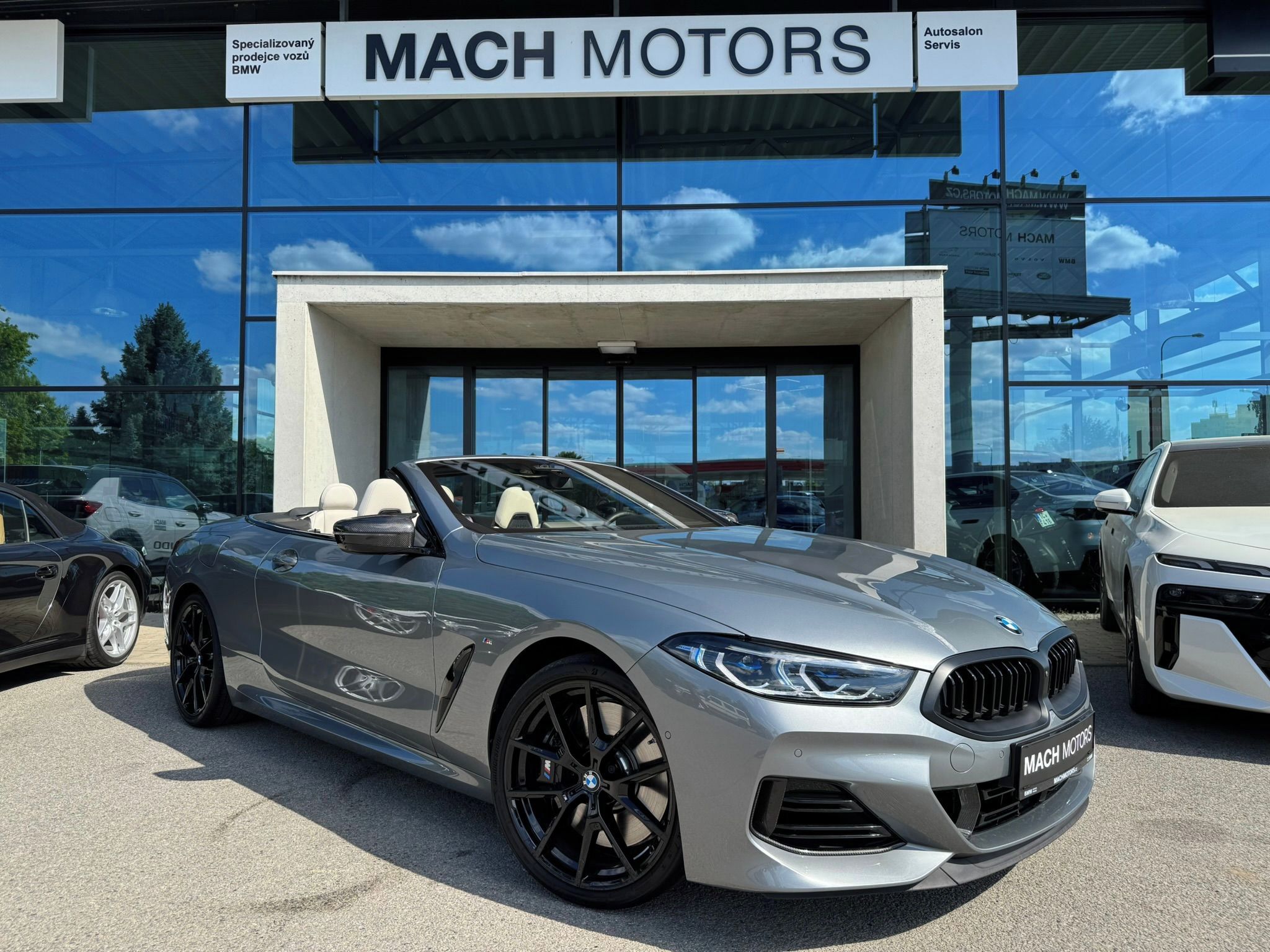 BMW Řada 8, M850i xDrive Cabrio 2025/09 - fotka 6