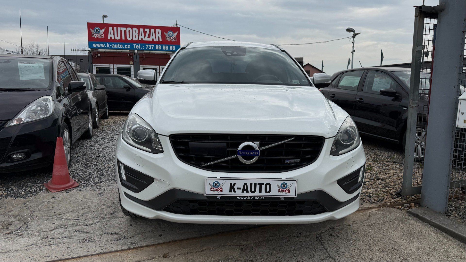 Volvo XC60, 2.4D 158kW *Nové v ČR*Tažné* - fotka 2