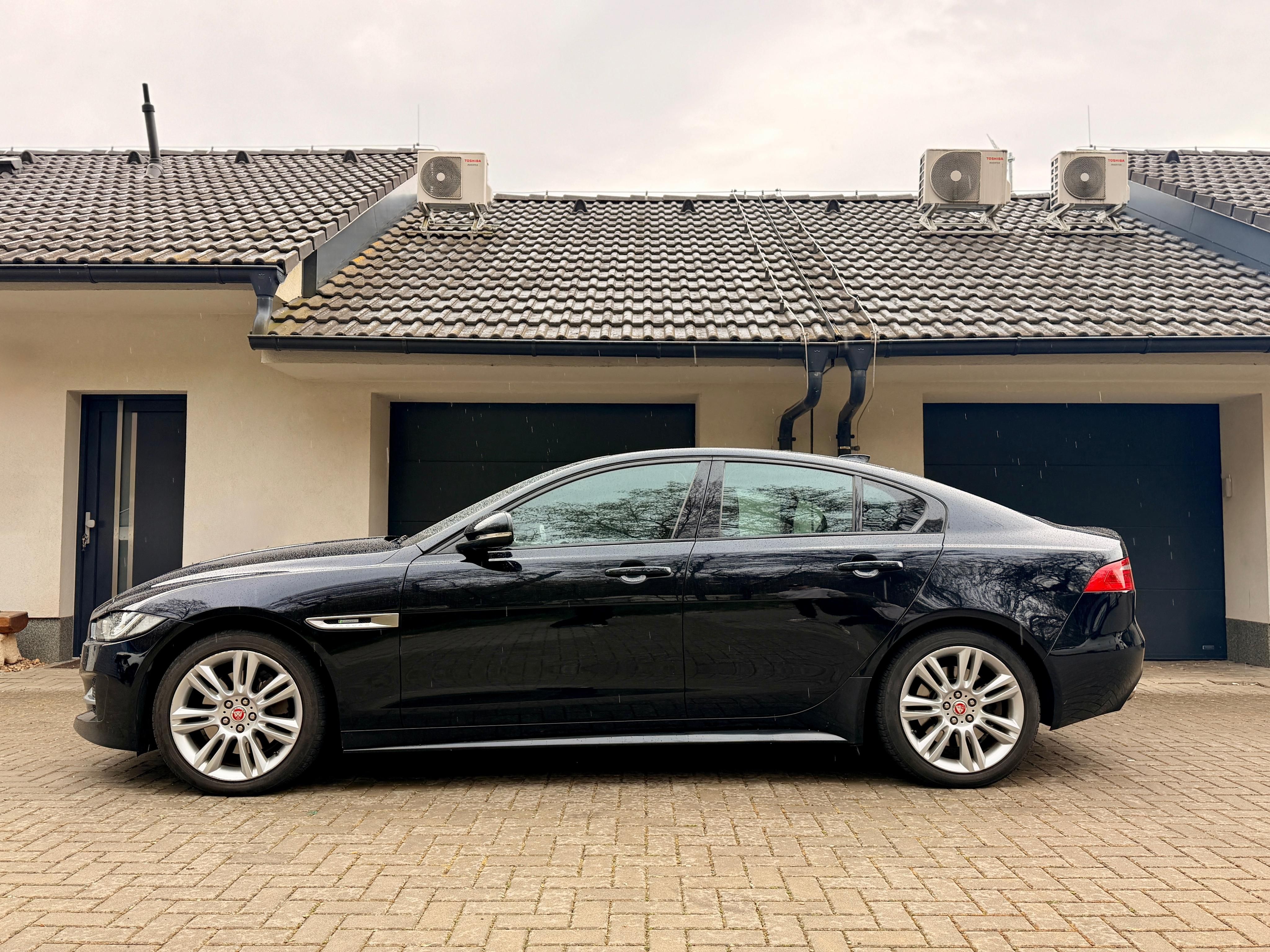 Jaguar XE, R-Sport 20d AWD 132kw - fotka 4