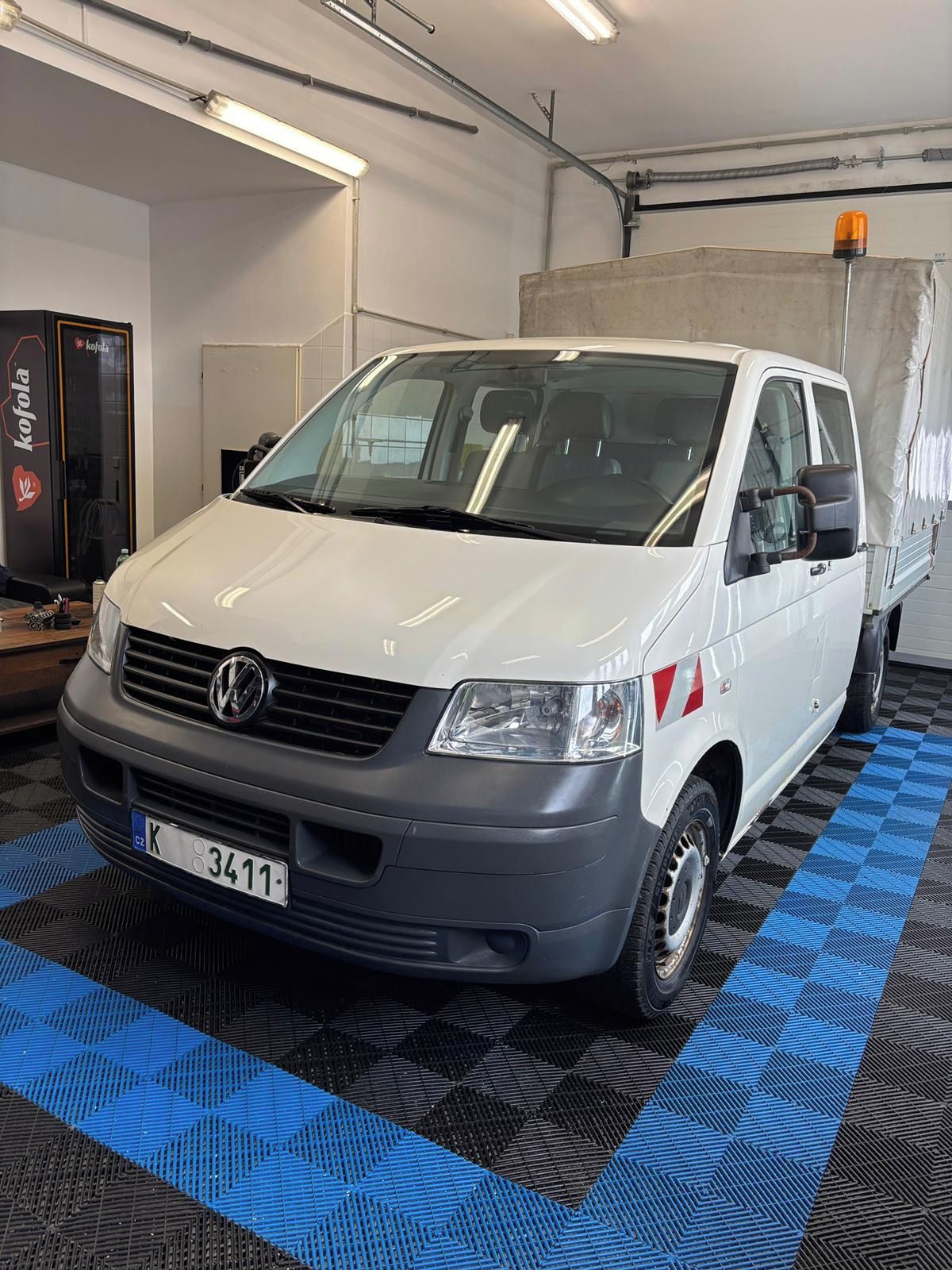 Volkswagen Transporter, Doka  6 místý  1.9 TDI