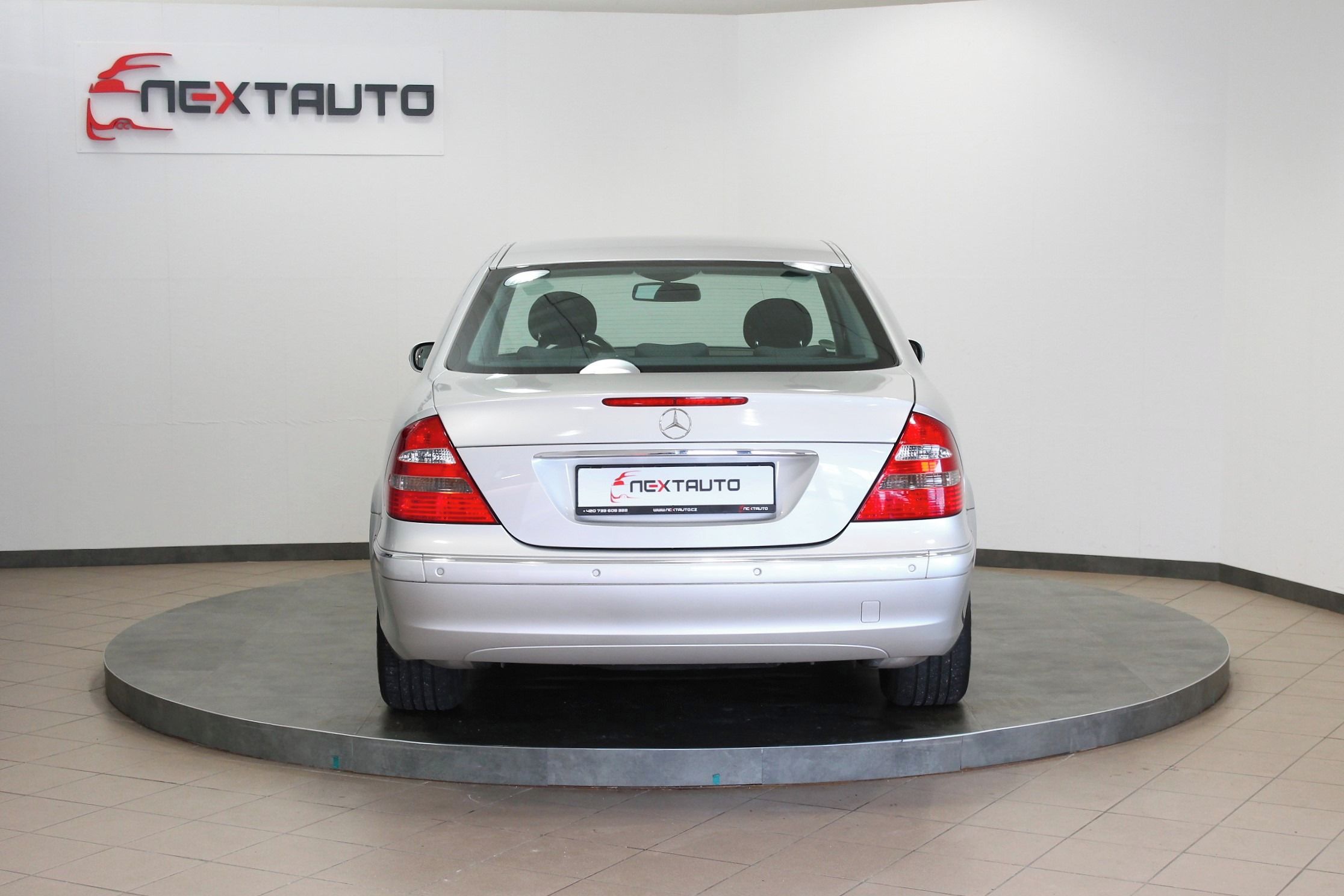 Mercedes-Benz Třídy E, 240 6V AUTOMAT ELEGANCE - fotka 4